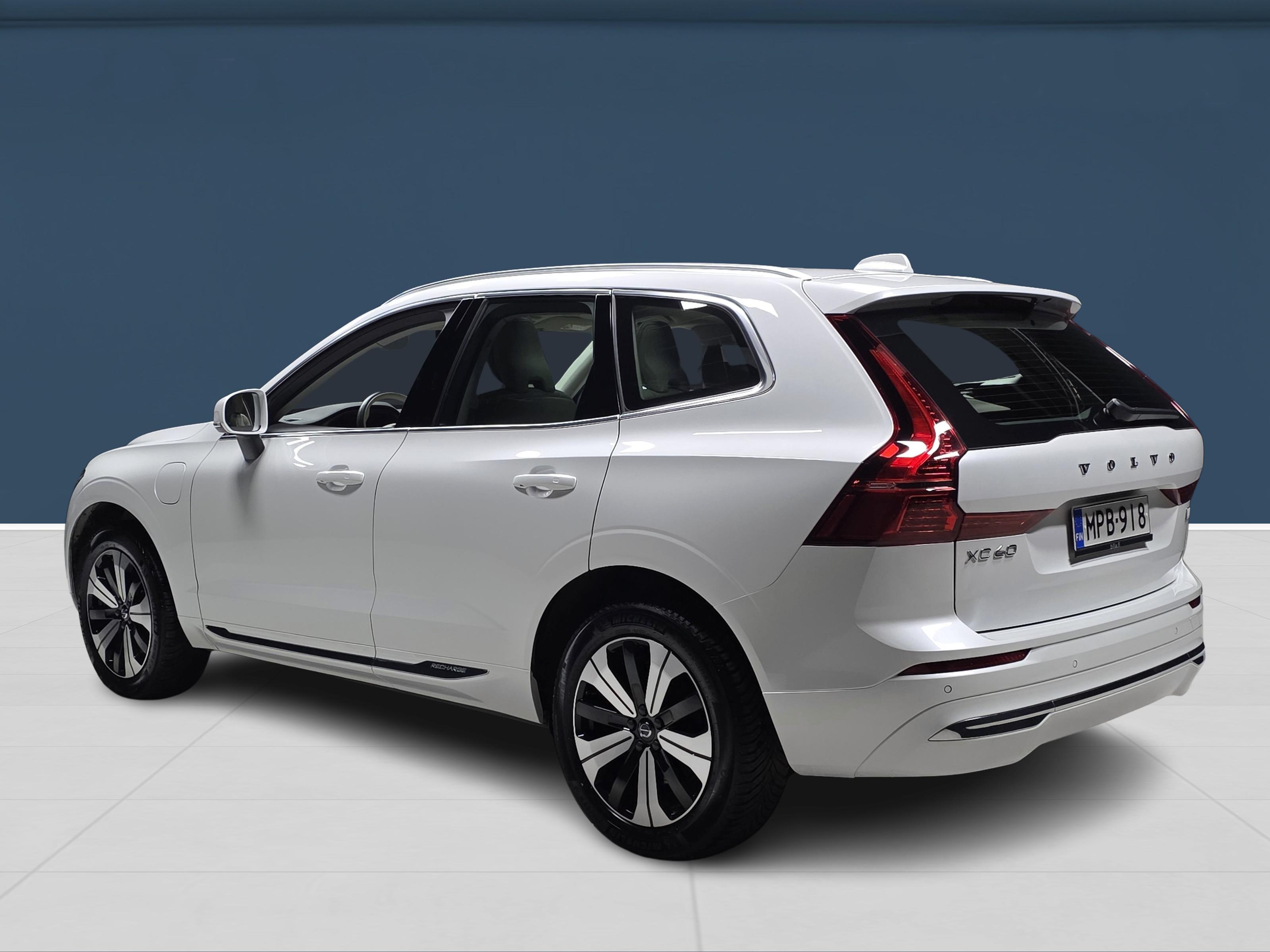 Volvo XC60 2024, photo 6/17
