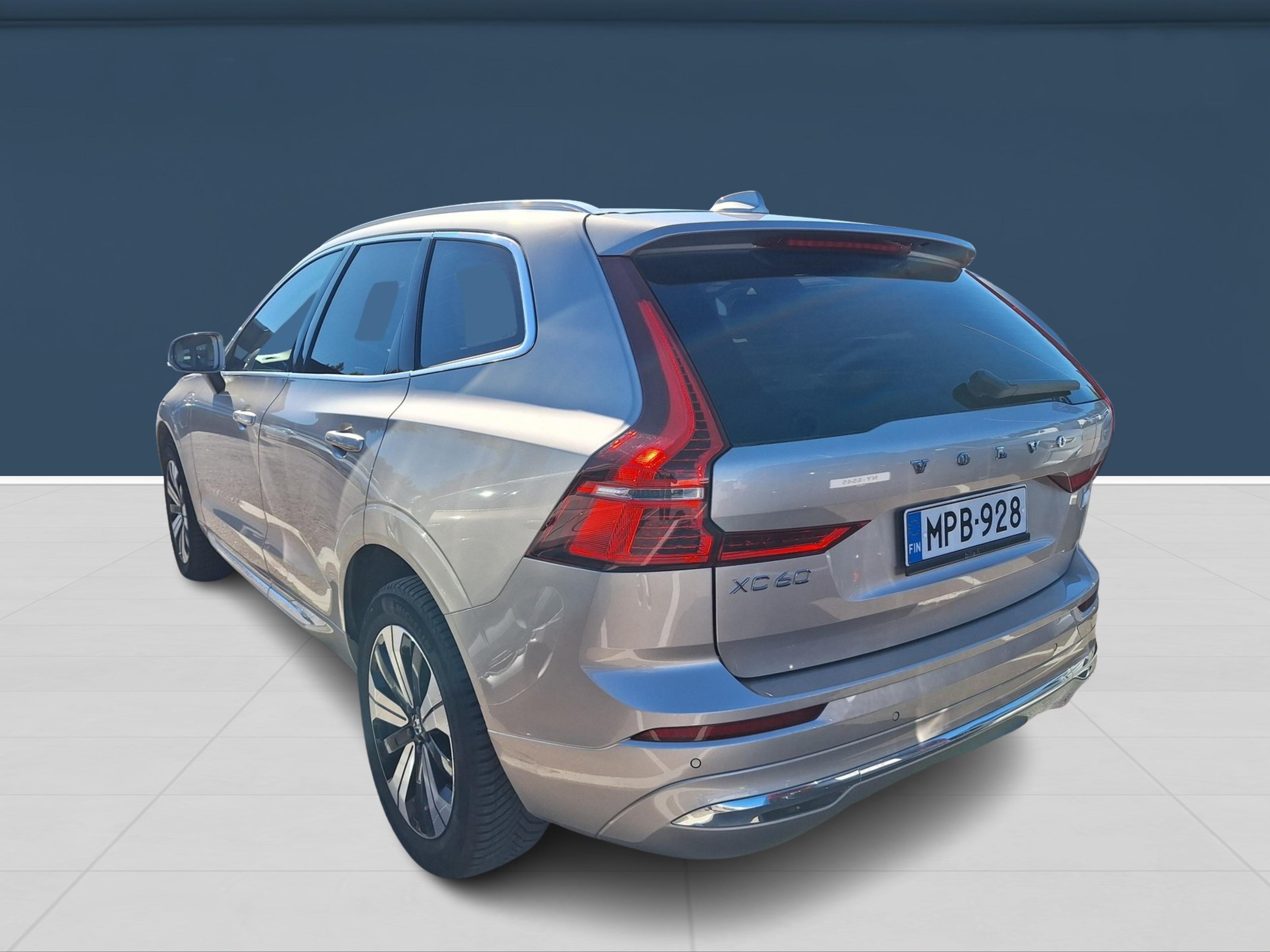 Volvo XC60 2024, photo 4/7