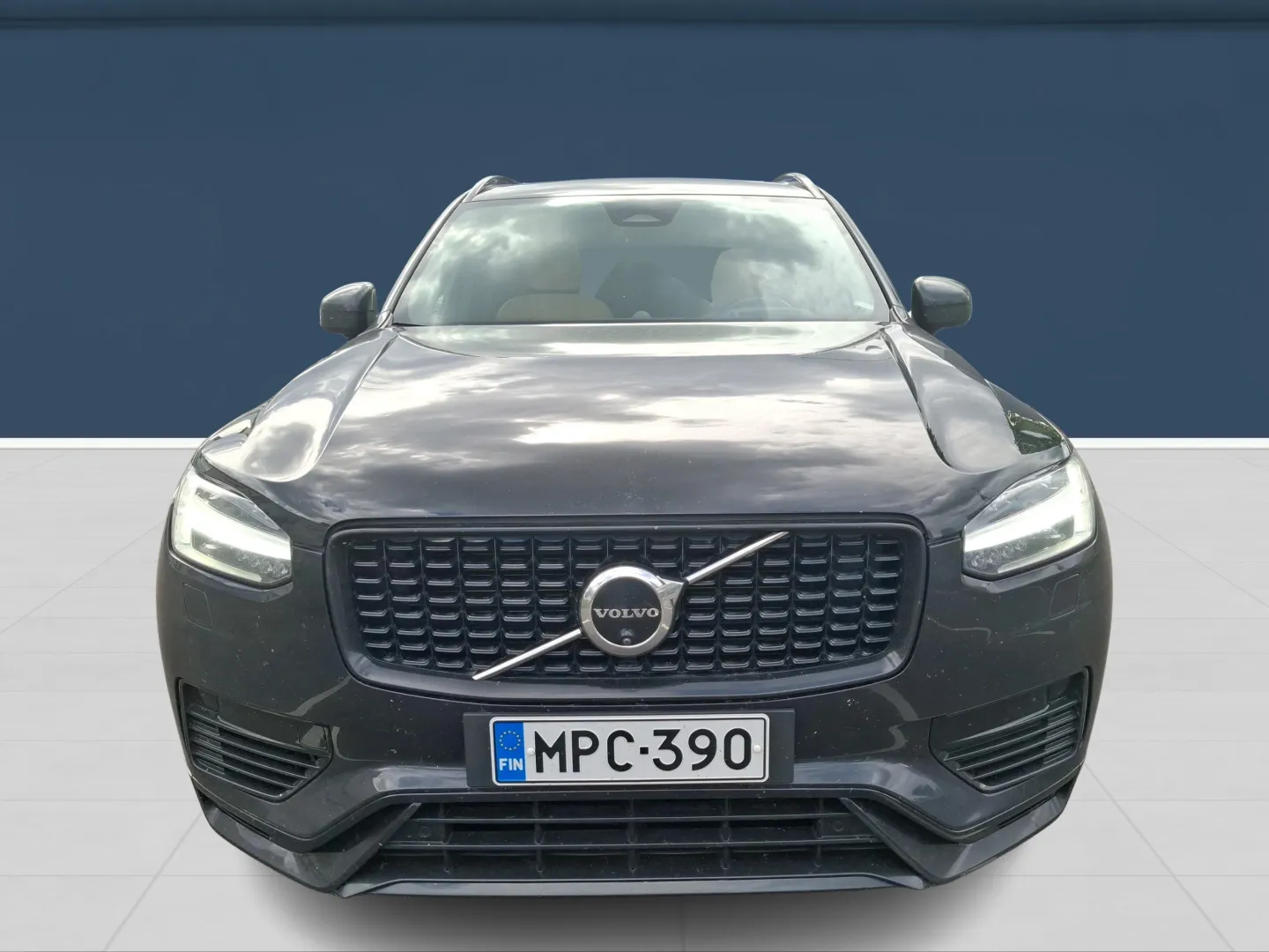 Autokuva 2 - MPC-390