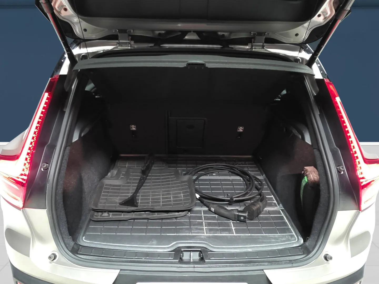 Autokuva 11 - MPN-784