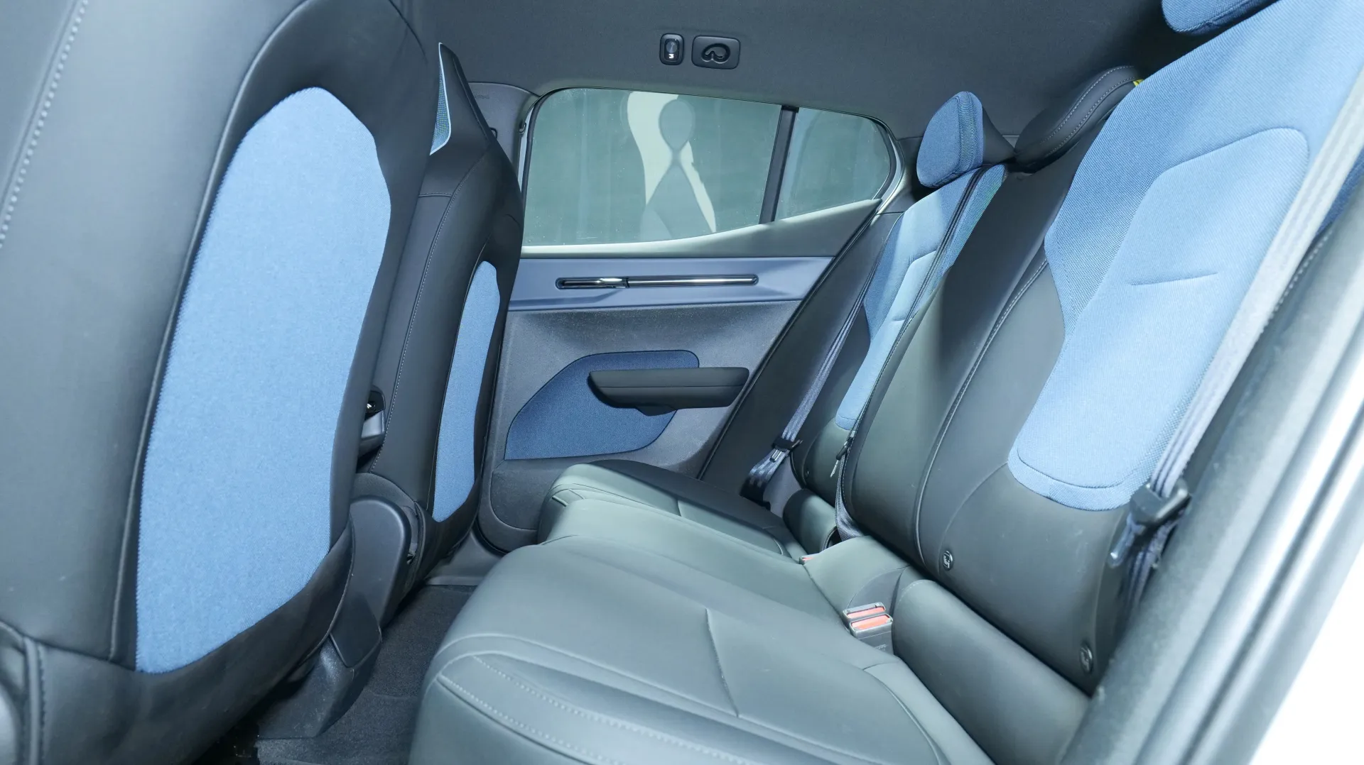 Autokuva 13 - MPS-409