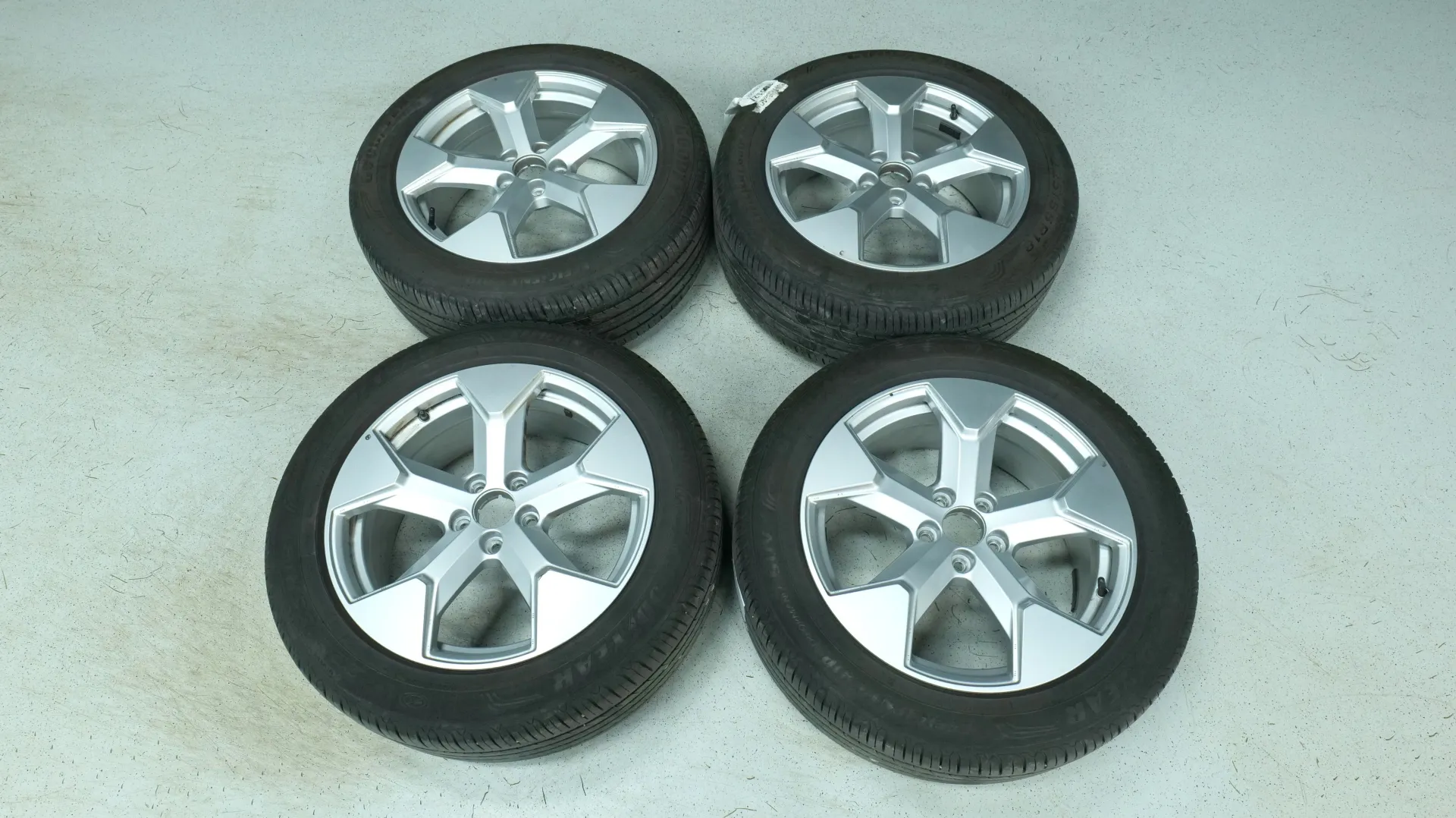 Autokuva 16 - MPS-409