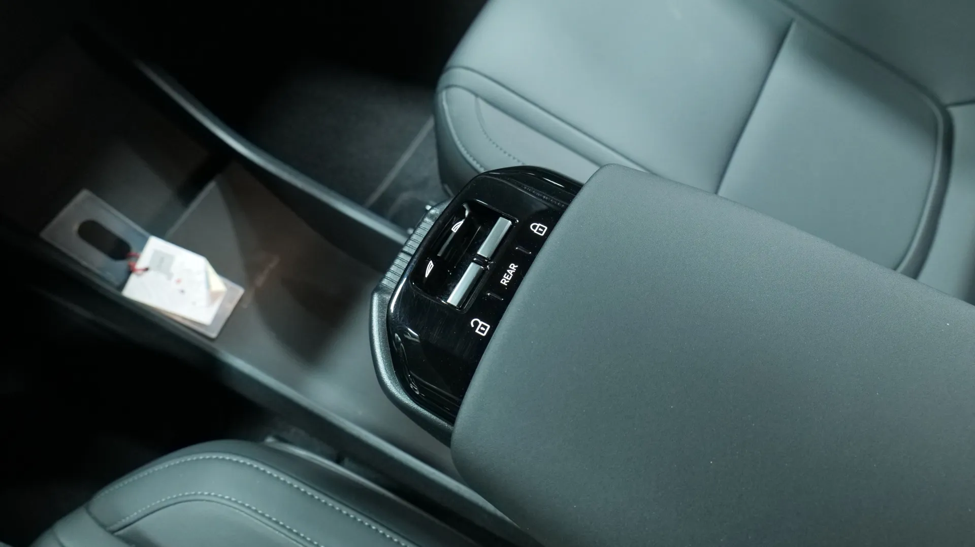 Autokuva 7 - MPT-958