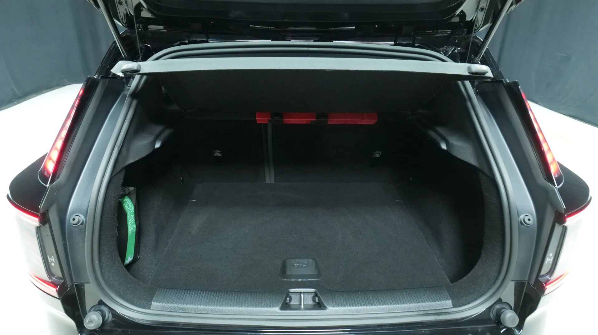 Autokuva 14 - MPT-959