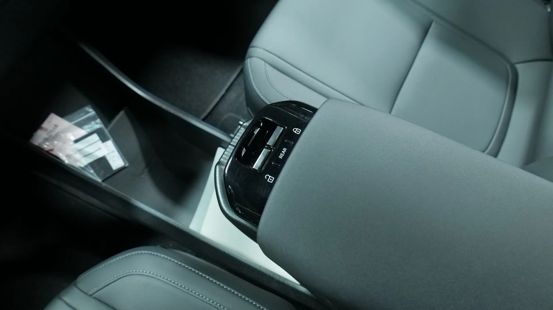 Autokuva 7 - MPT-959