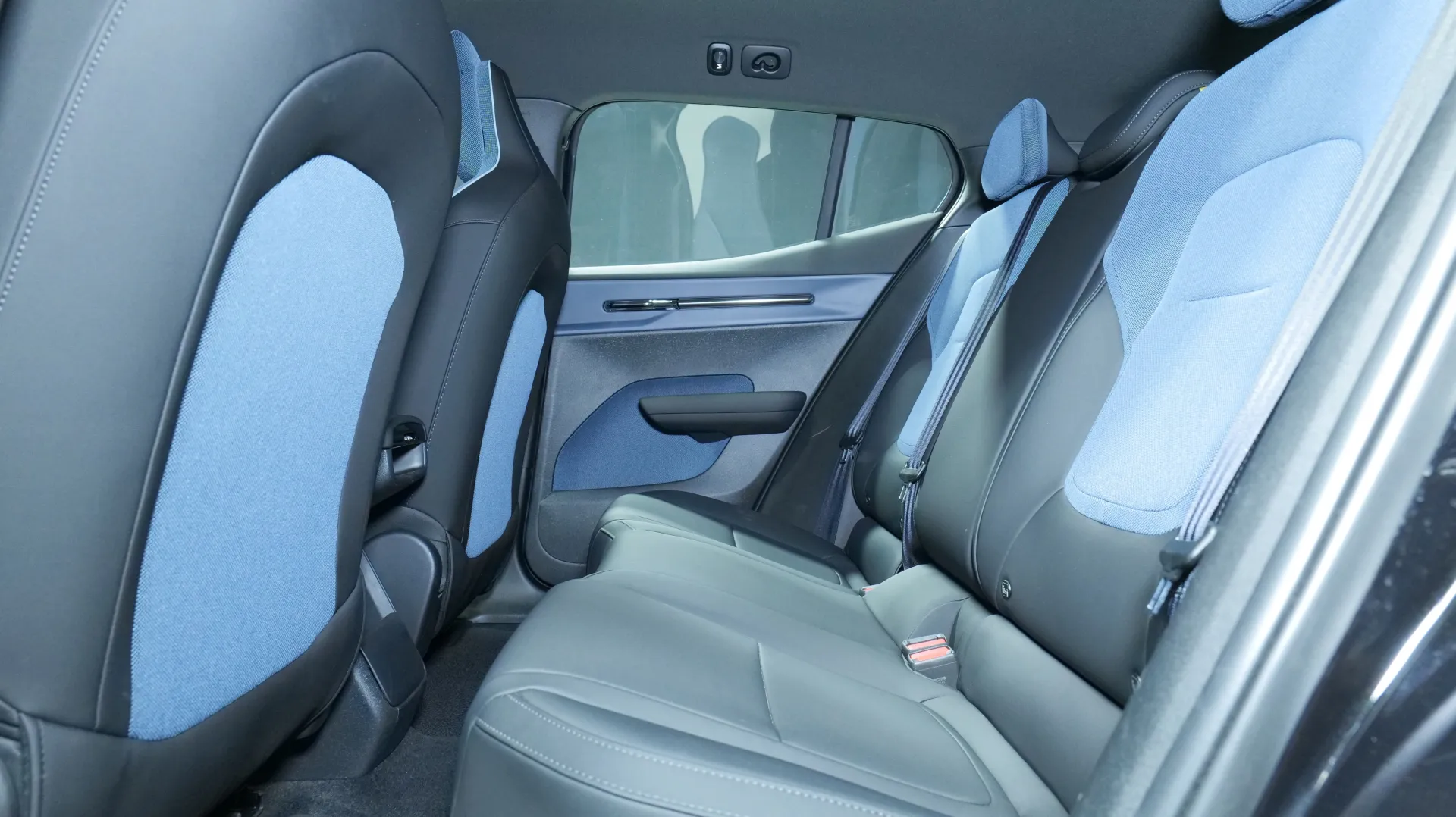 Autokuva 13 - MPT-959