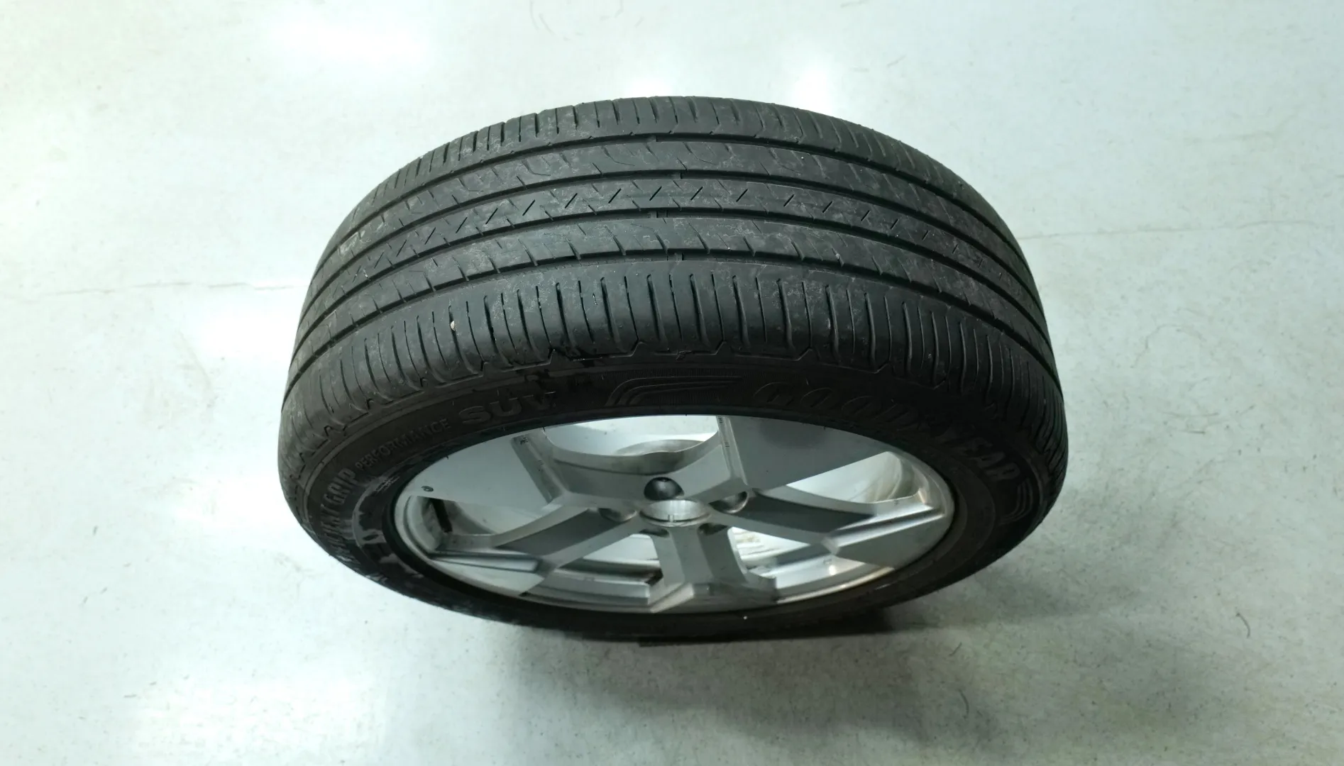 Autokuva 17 - MPT-959