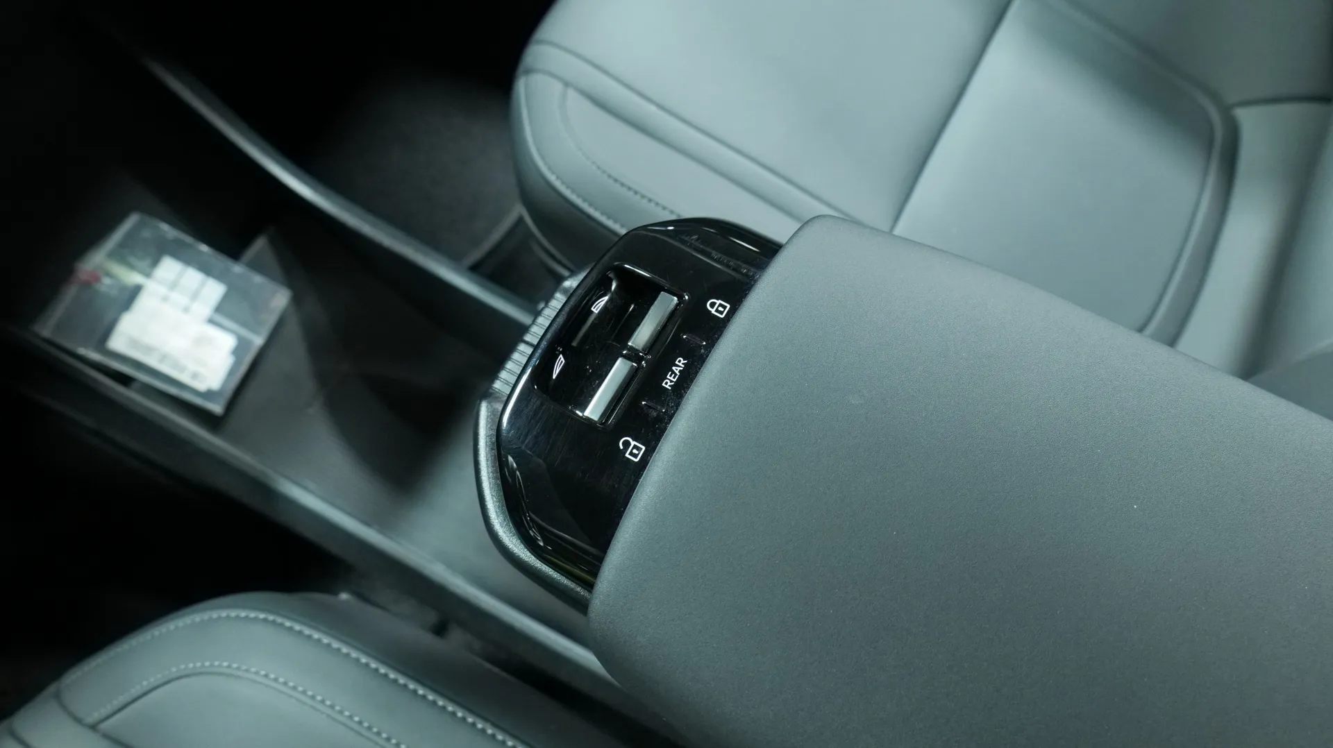 Autokuva 9 - MPT-960