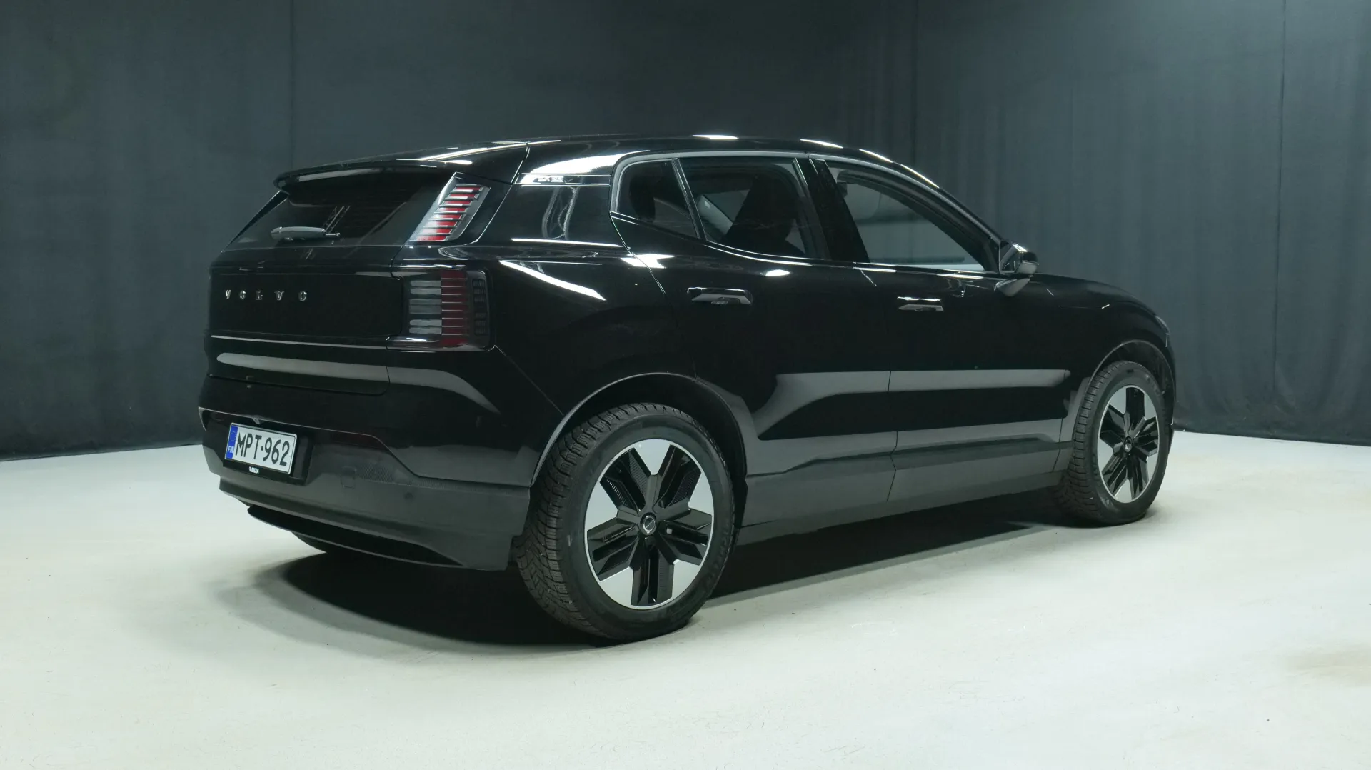 Autokuva 3 - MPT-962