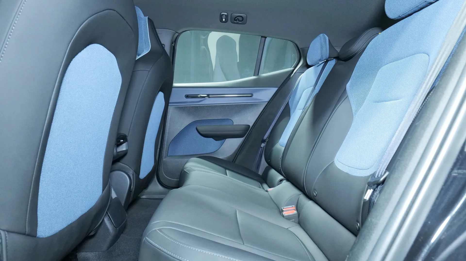 Autokuva 14 - MPT-962