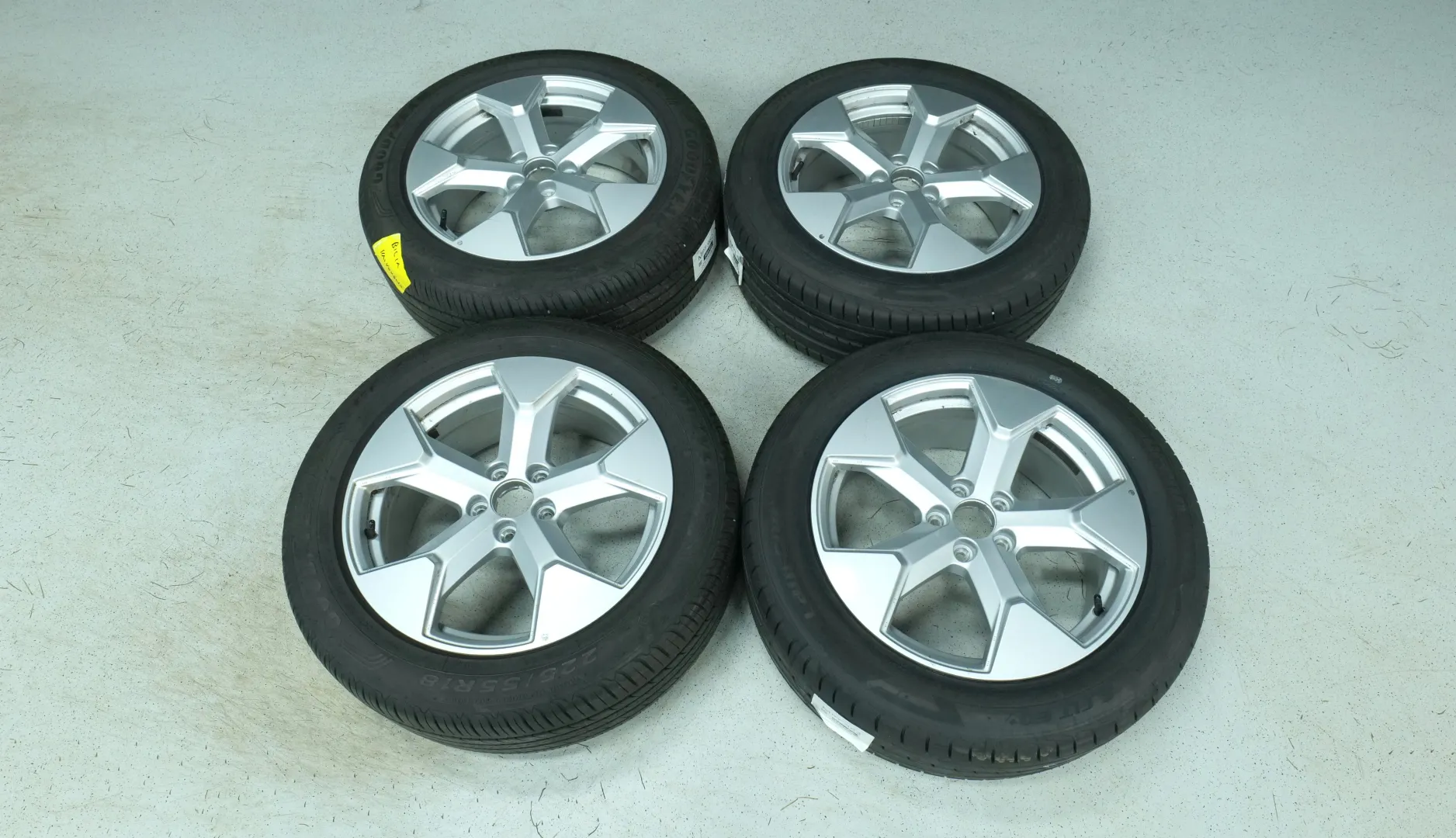 Autokuva 17 - MPT-962