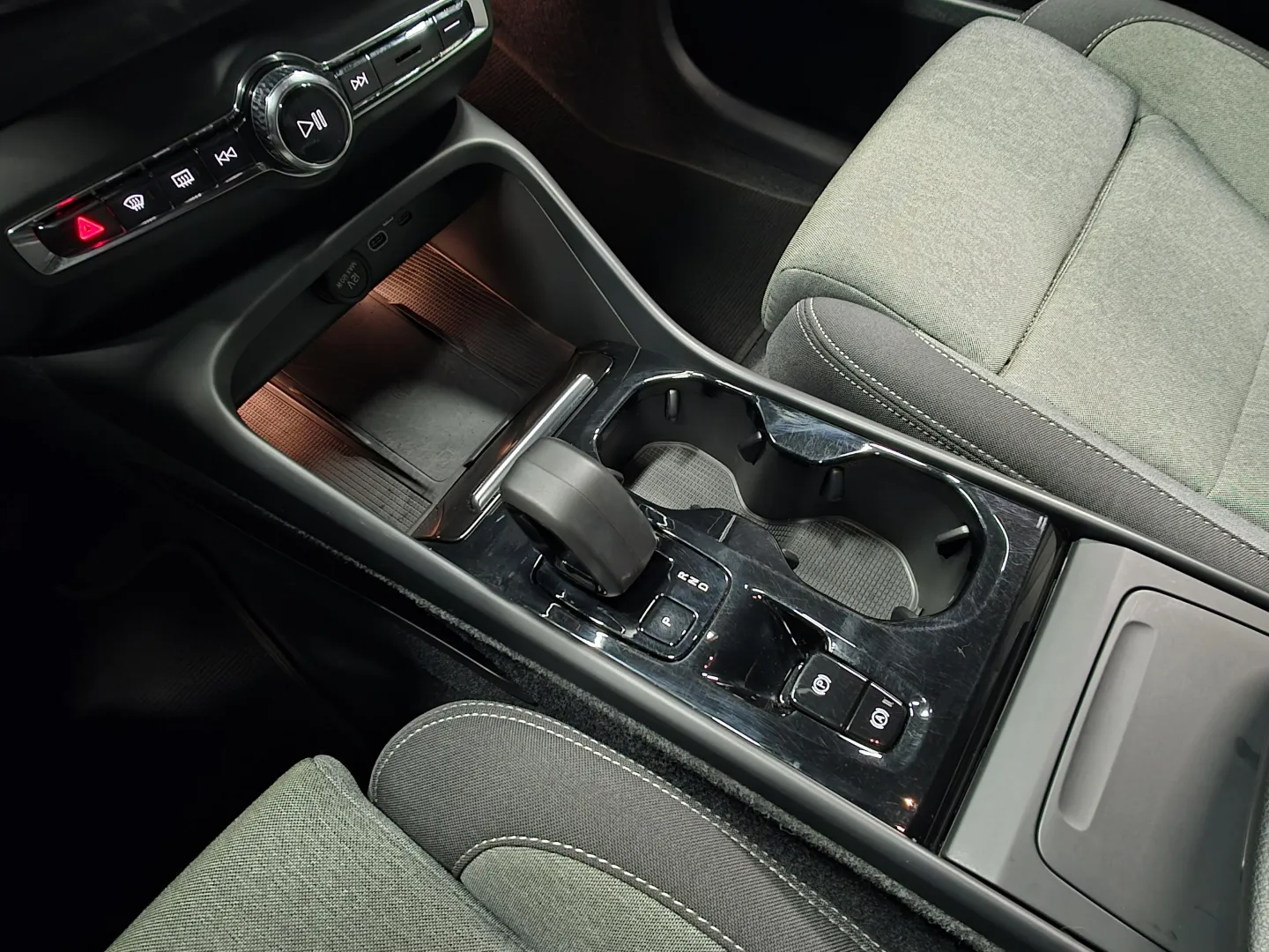 Autokuva 14 - MPU-445