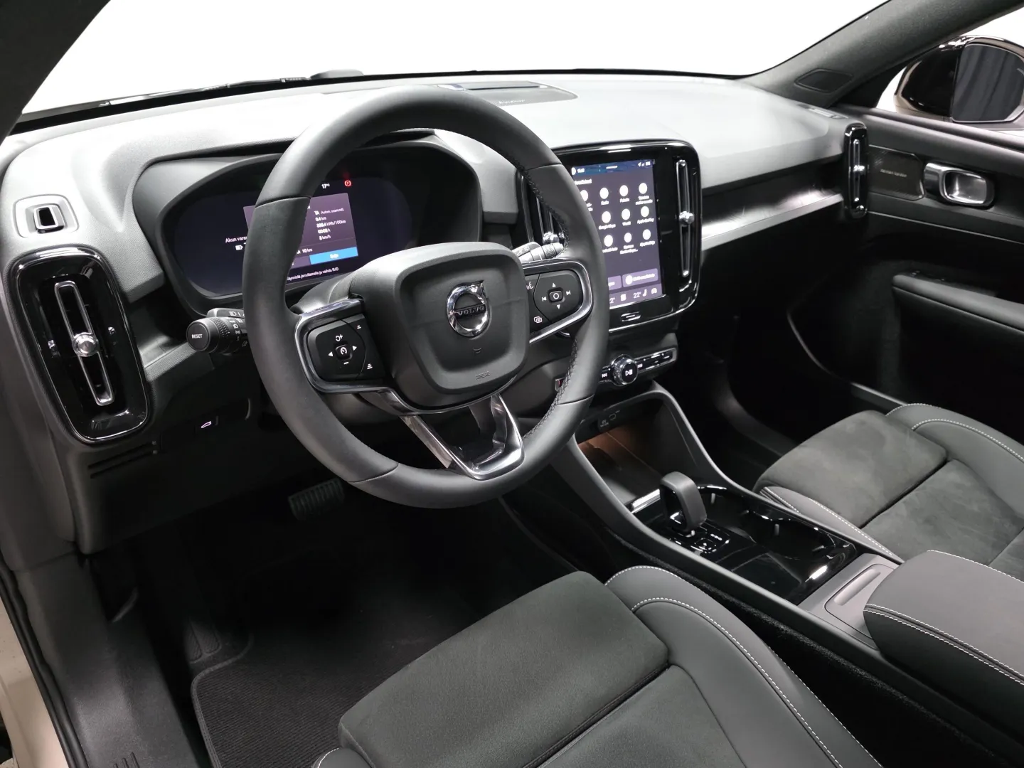 Autokuva 8 - MPX-778