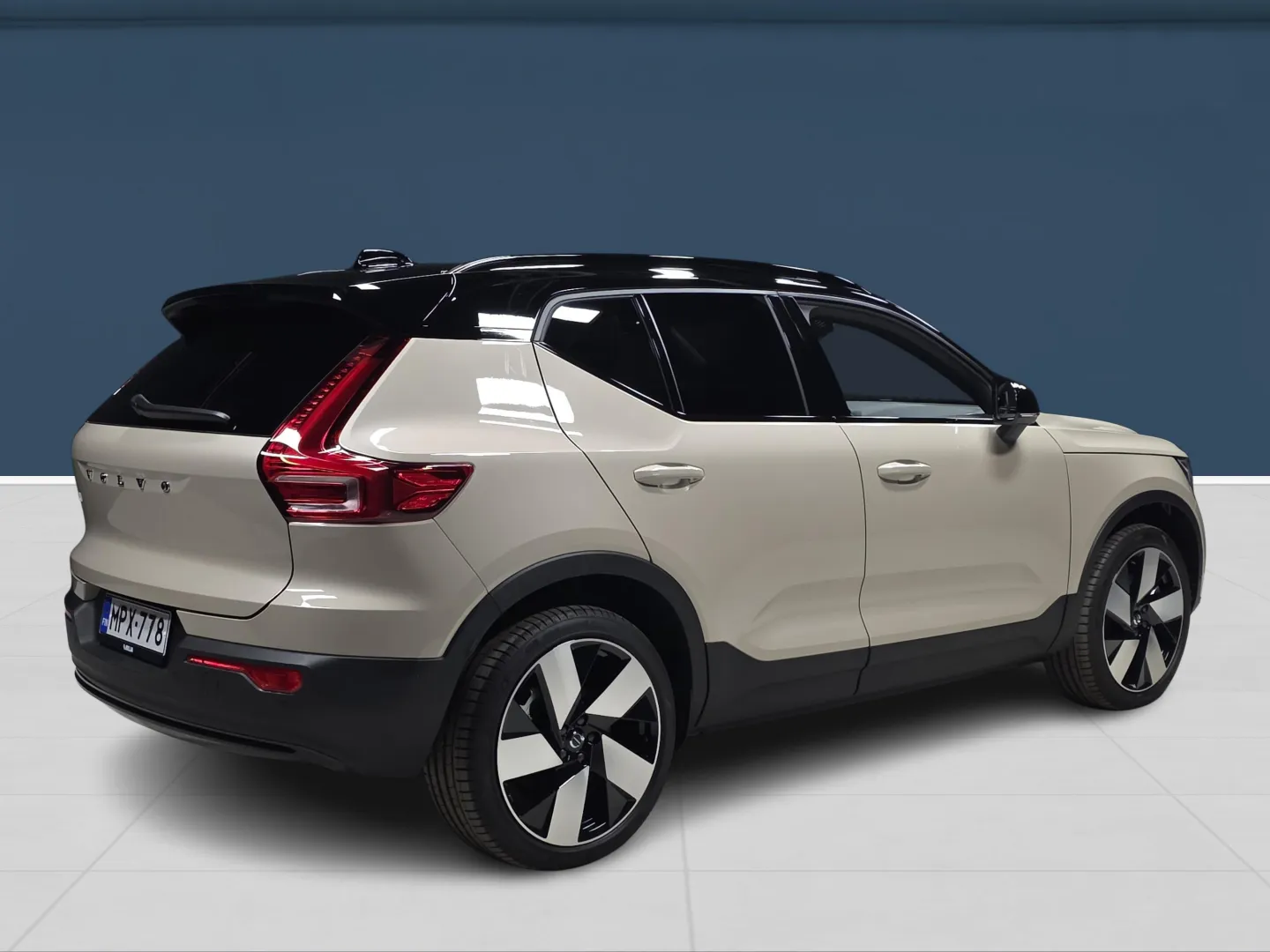 Autokuva 4 - MPX-778