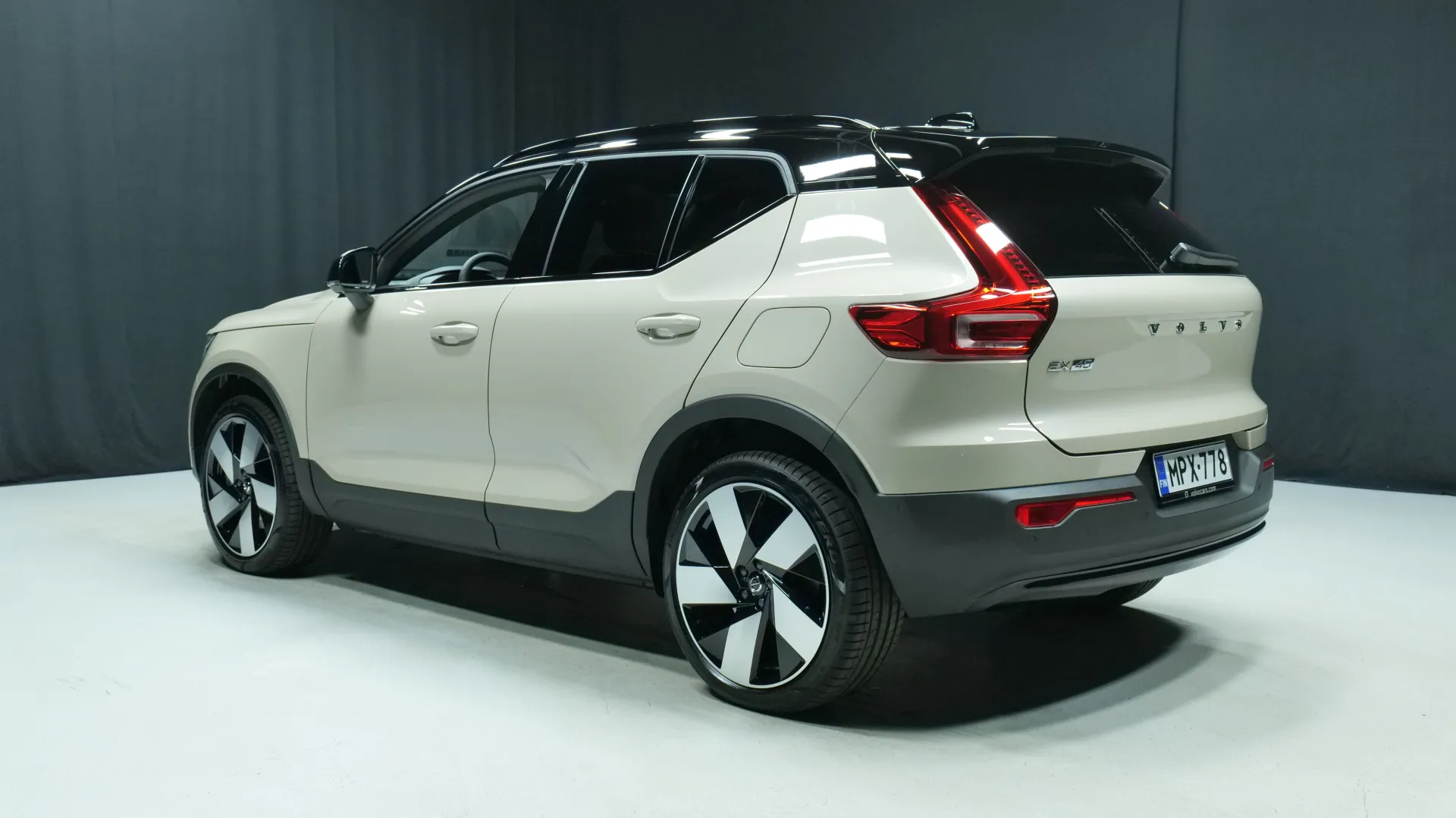 Autokuva 4 - MPX-778