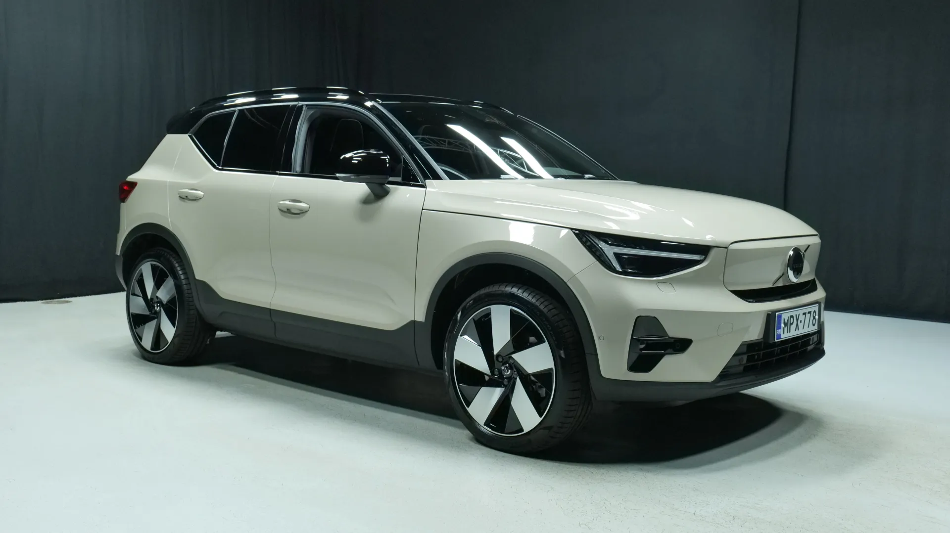 Autokuva 9 - MPX-778