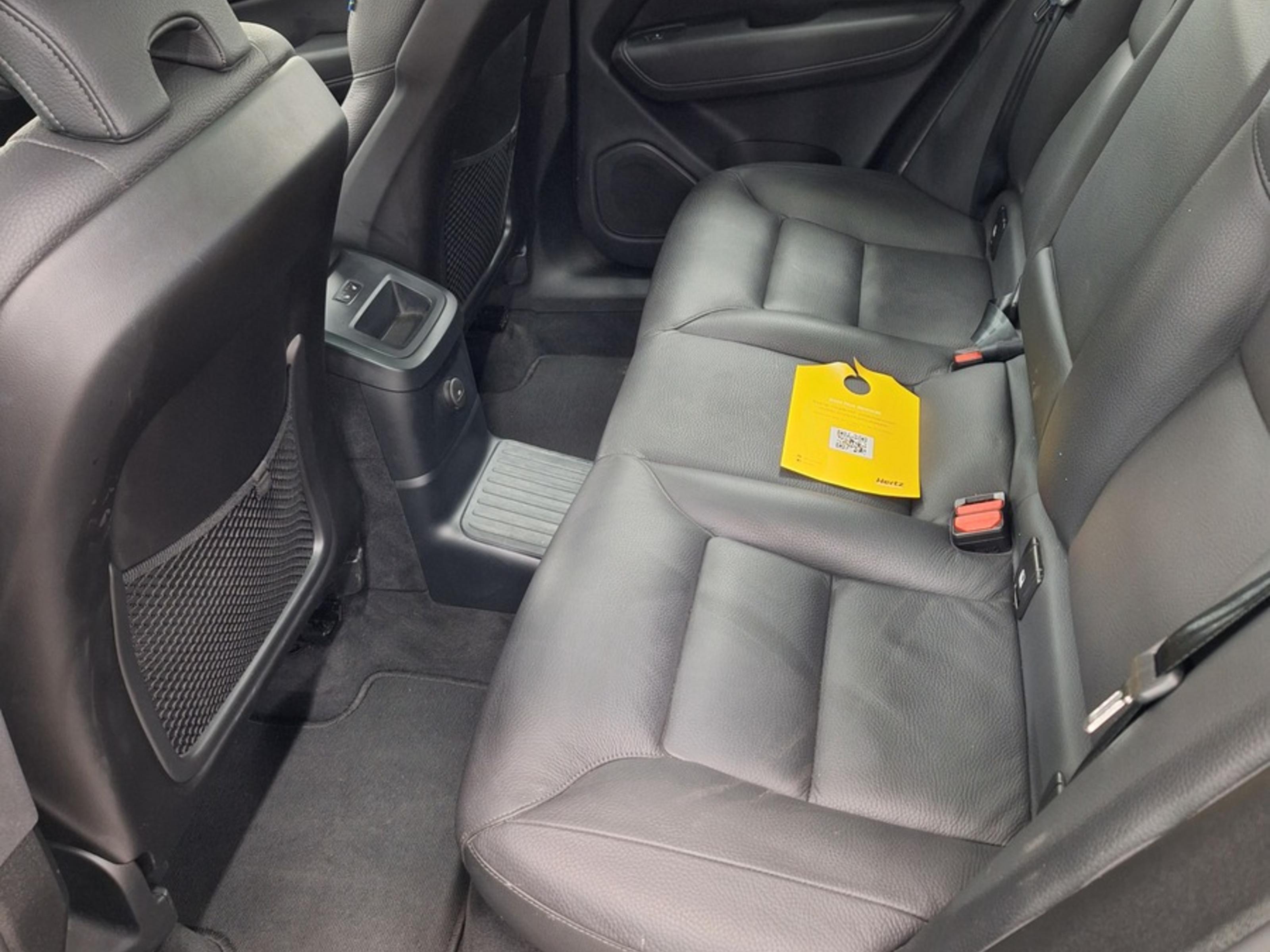 Volvo XC60 2025, kuva 6/7