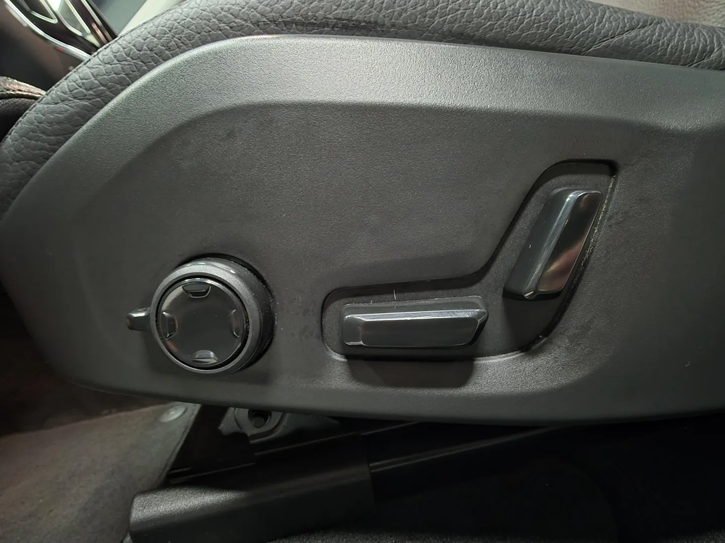 Autokuva 15 - MPX-827