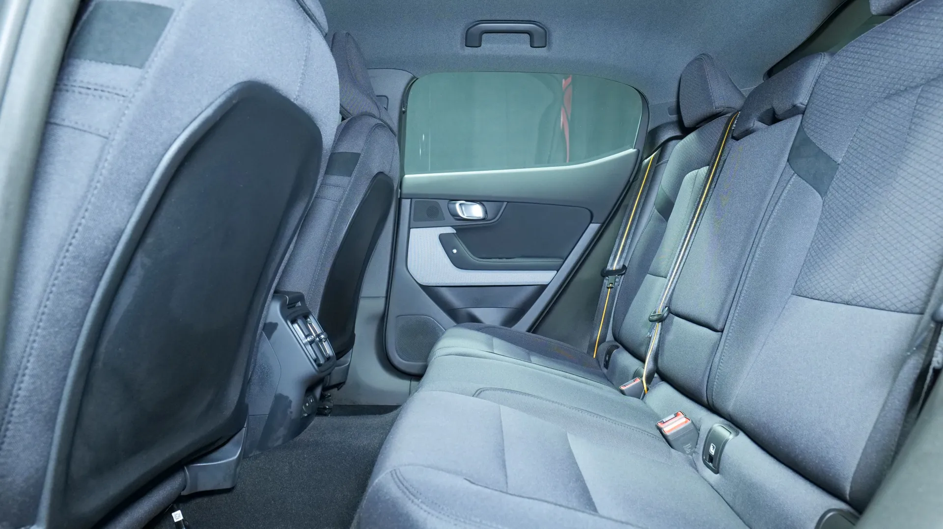 Autokuva 16 - MRB-588