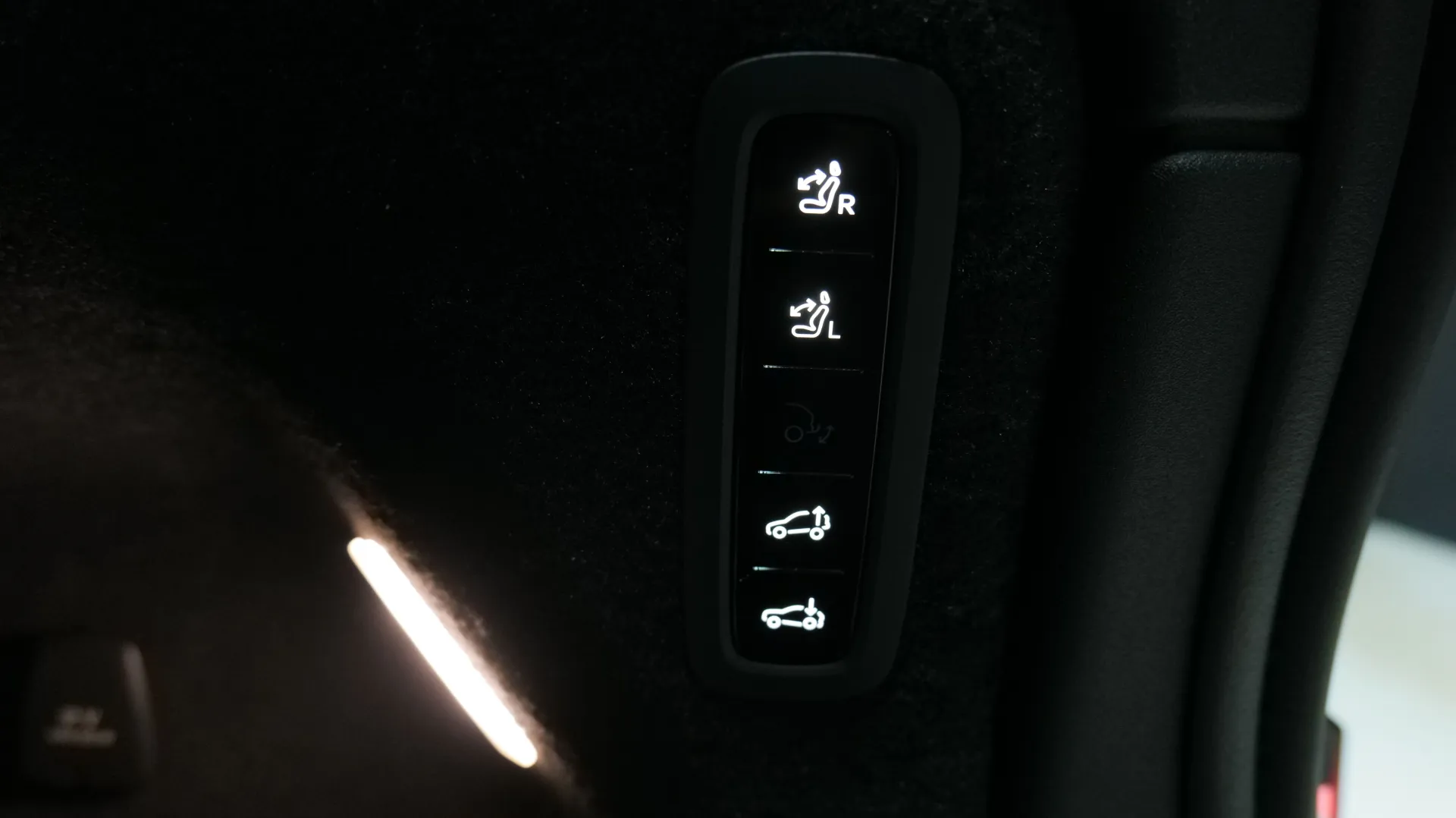 Autokuva 9 - MRC-517