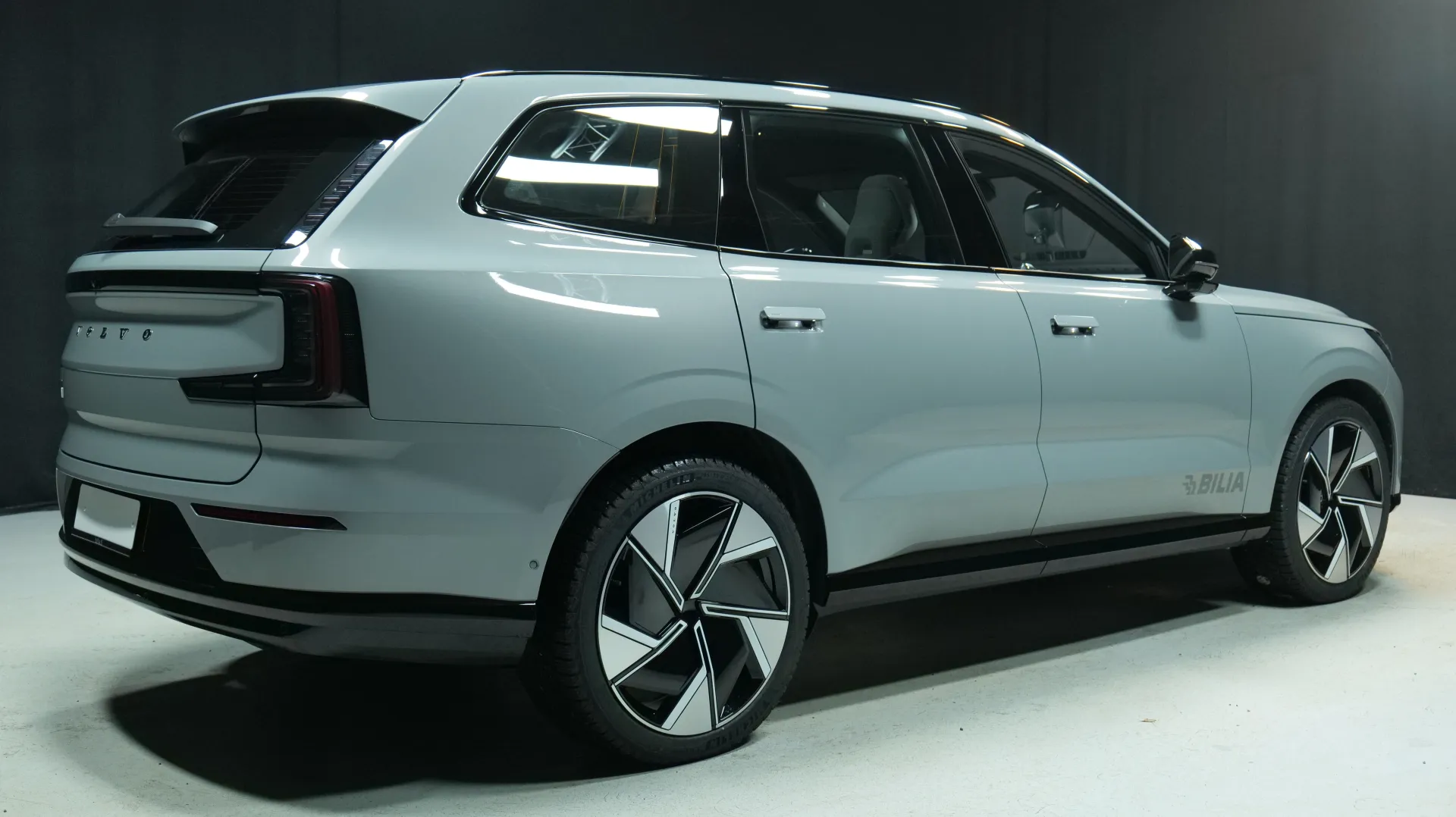 Autokuva 5 - MRC-517