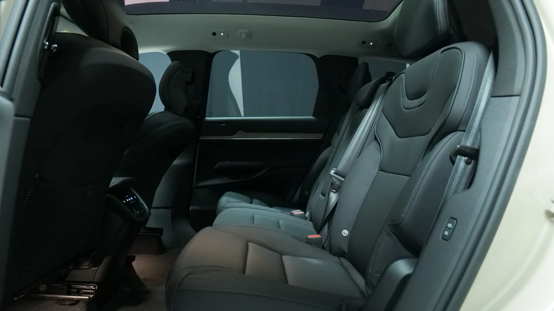 Autokuva 15 - MRC-526