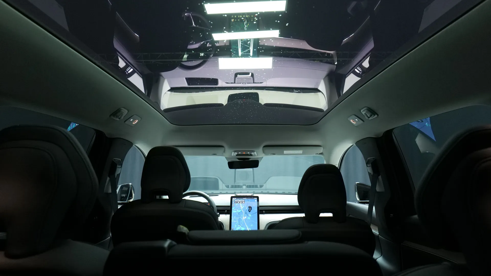 Autokuva 18 - MRC-526