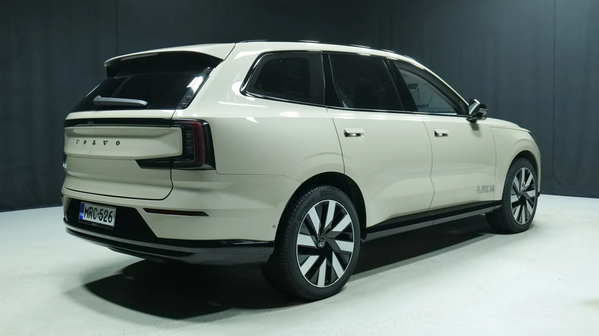 Autokuva 3 - MRC-526