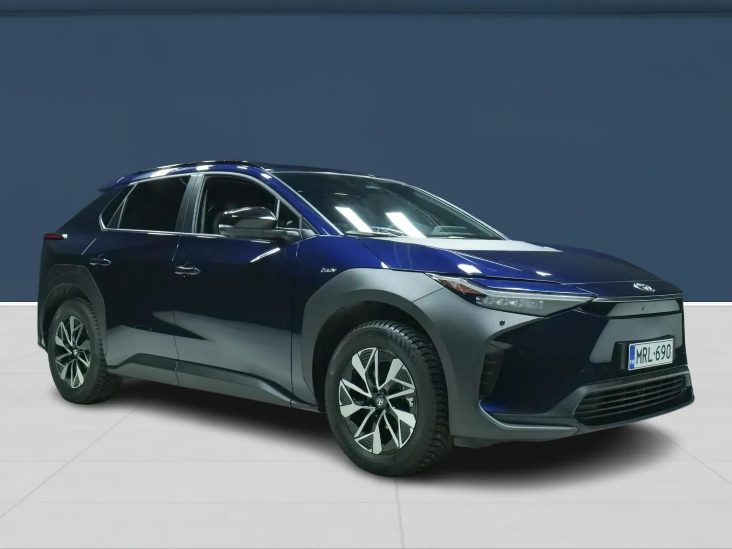 Autokuva 3 - MRL-690