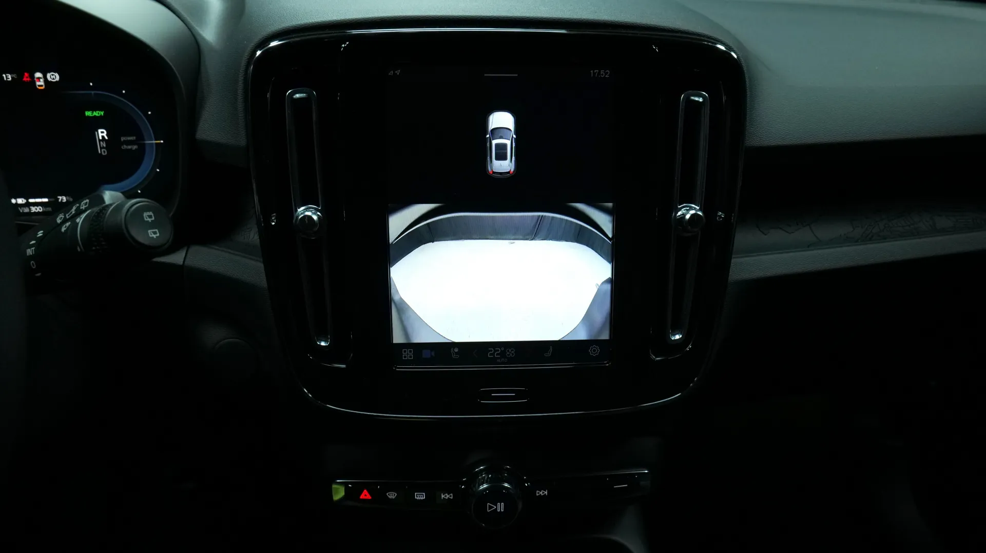 Autokuva 7 - MRL-891