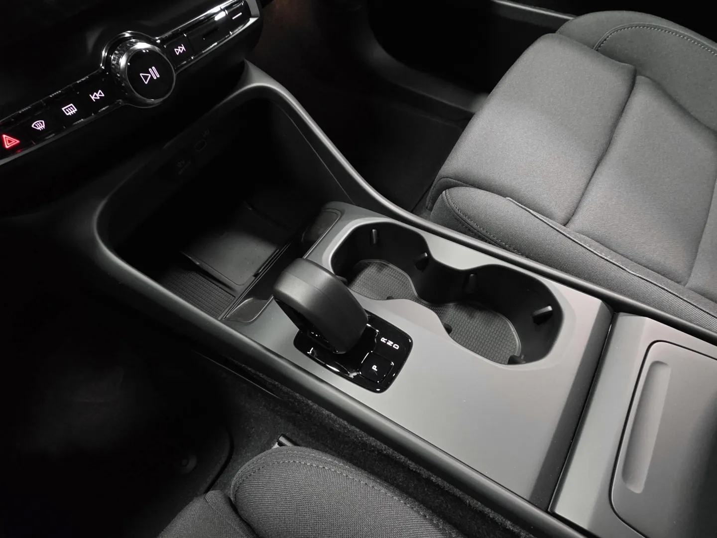 Autokuva 13 - MRL-891