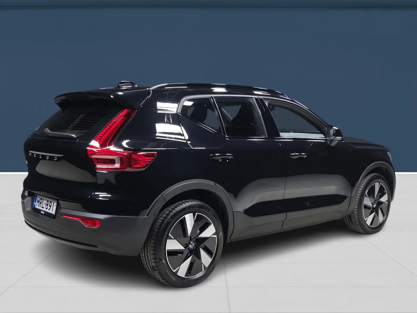 Autokuva 4 - MRL-891