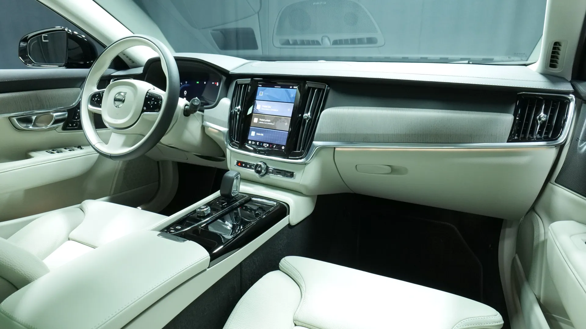 Autokuva 19 - MRM-325