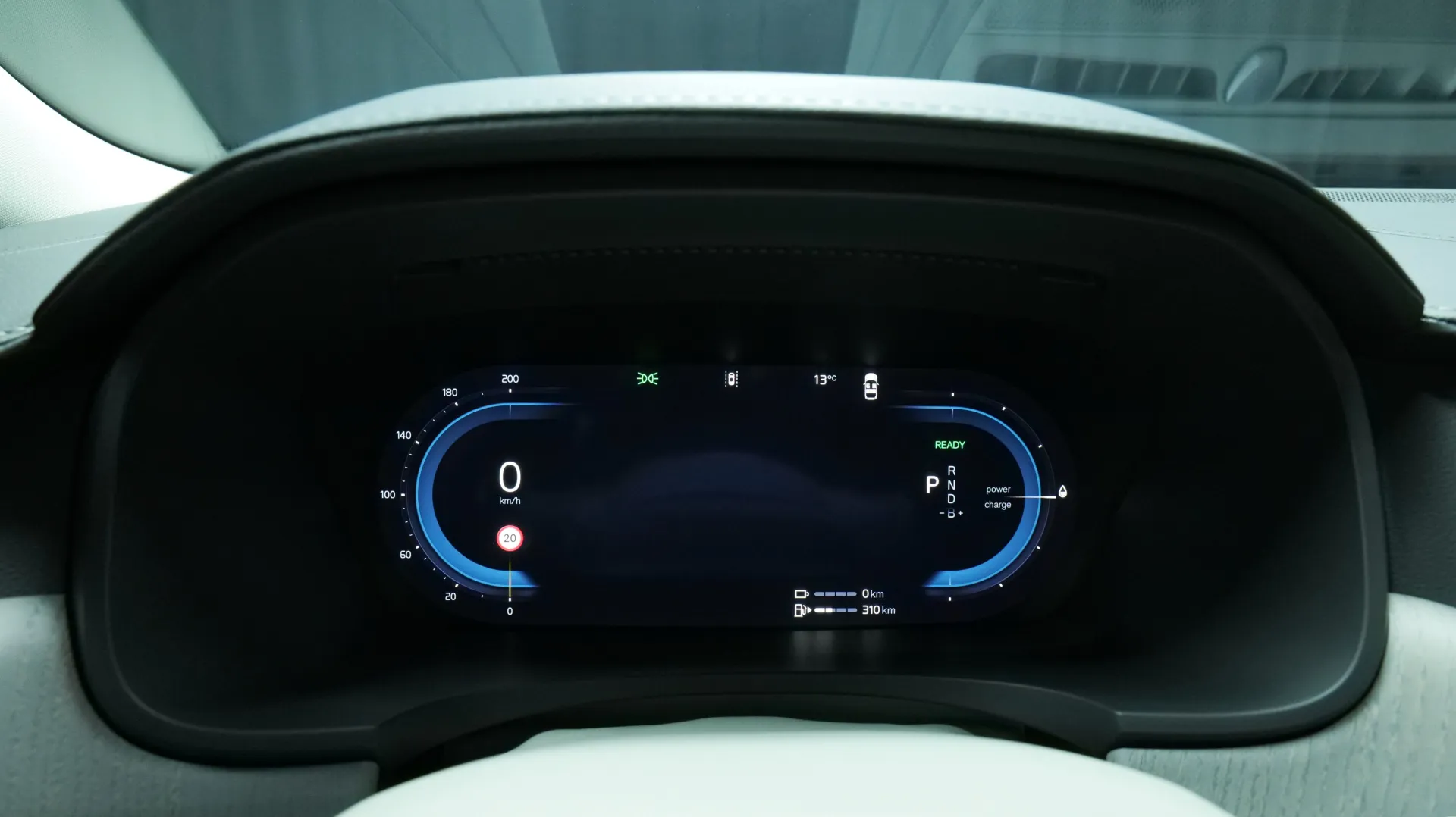 Autokuva 6 - MRM-325