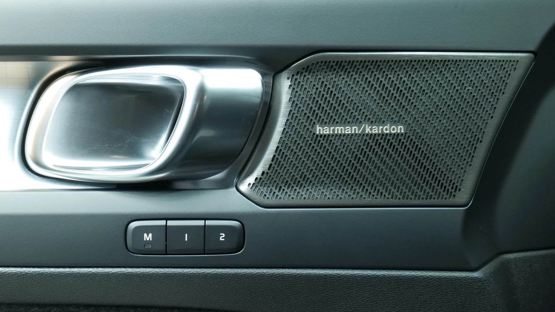 Autokuva 10 - MRO-184