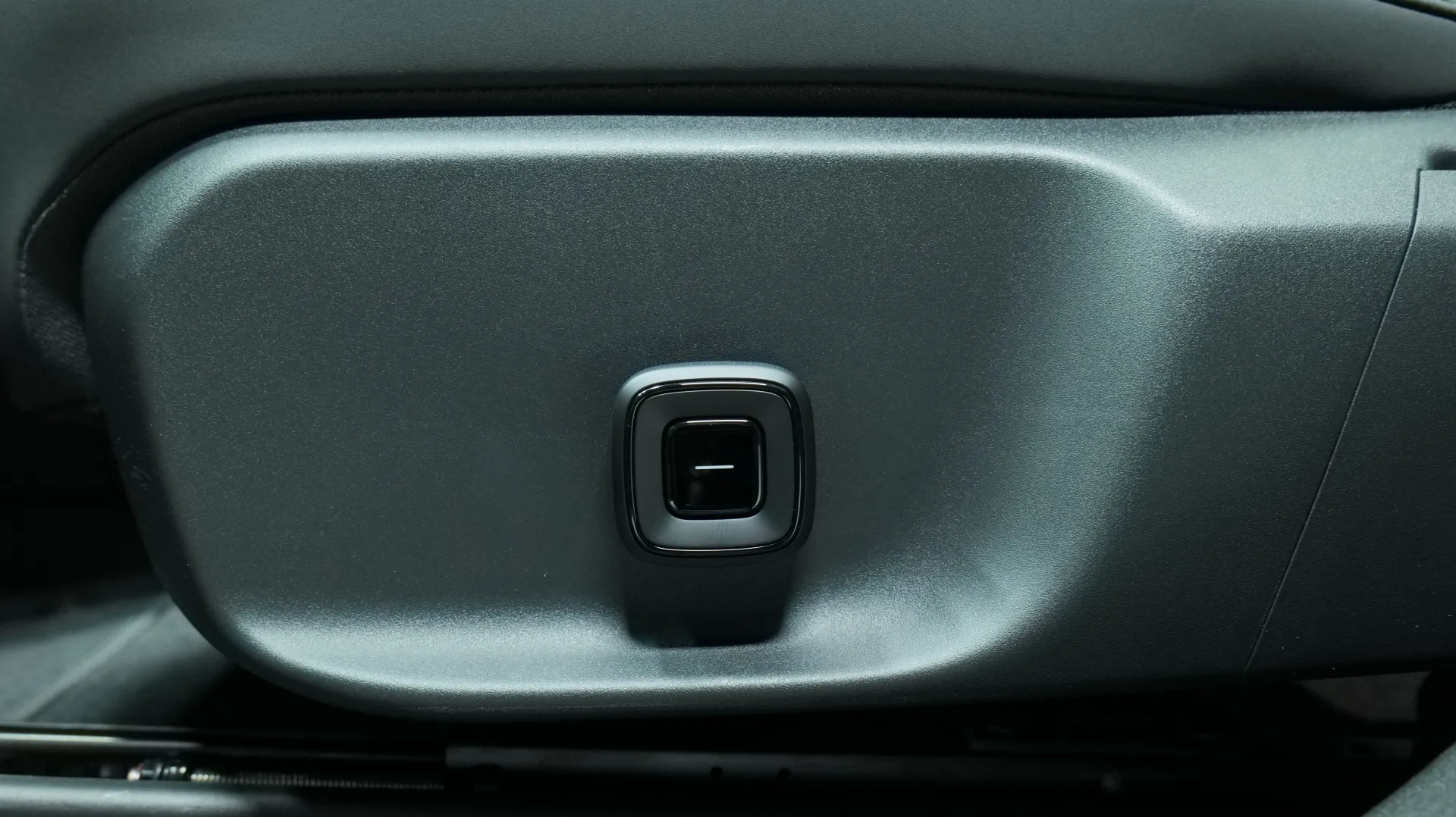 Autokuva 9 - MRS-581