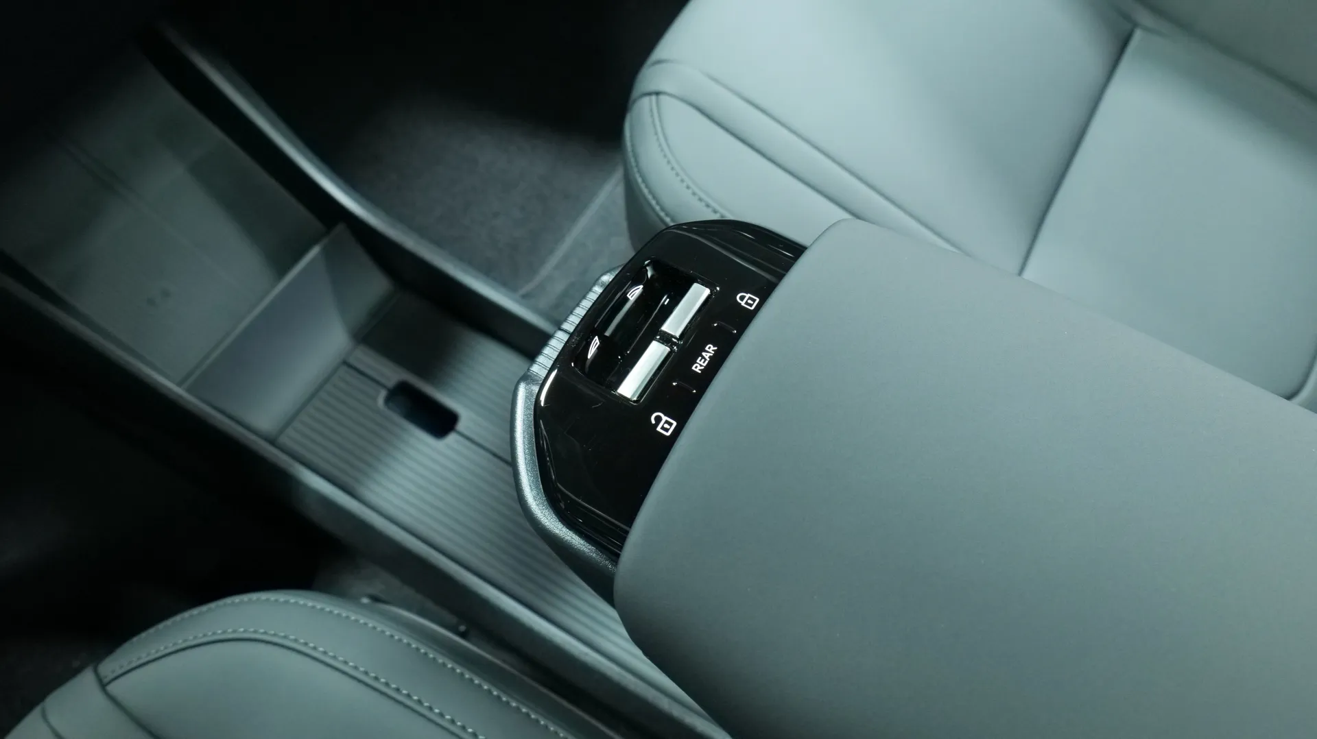 Autokuva 7 - MRS-581