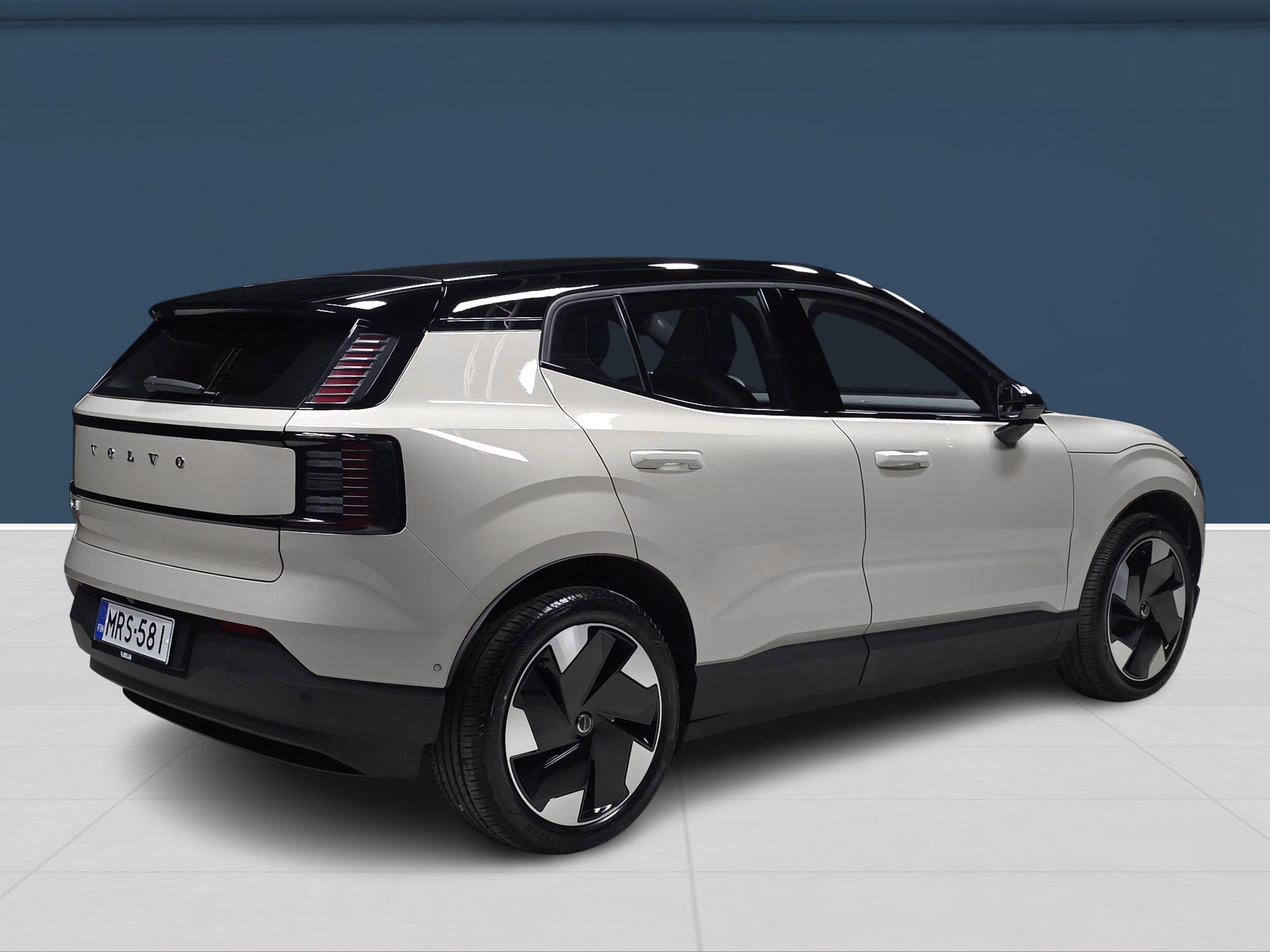 Volvo EX30 Twin Performance Ultra 2026, kuva 4/17