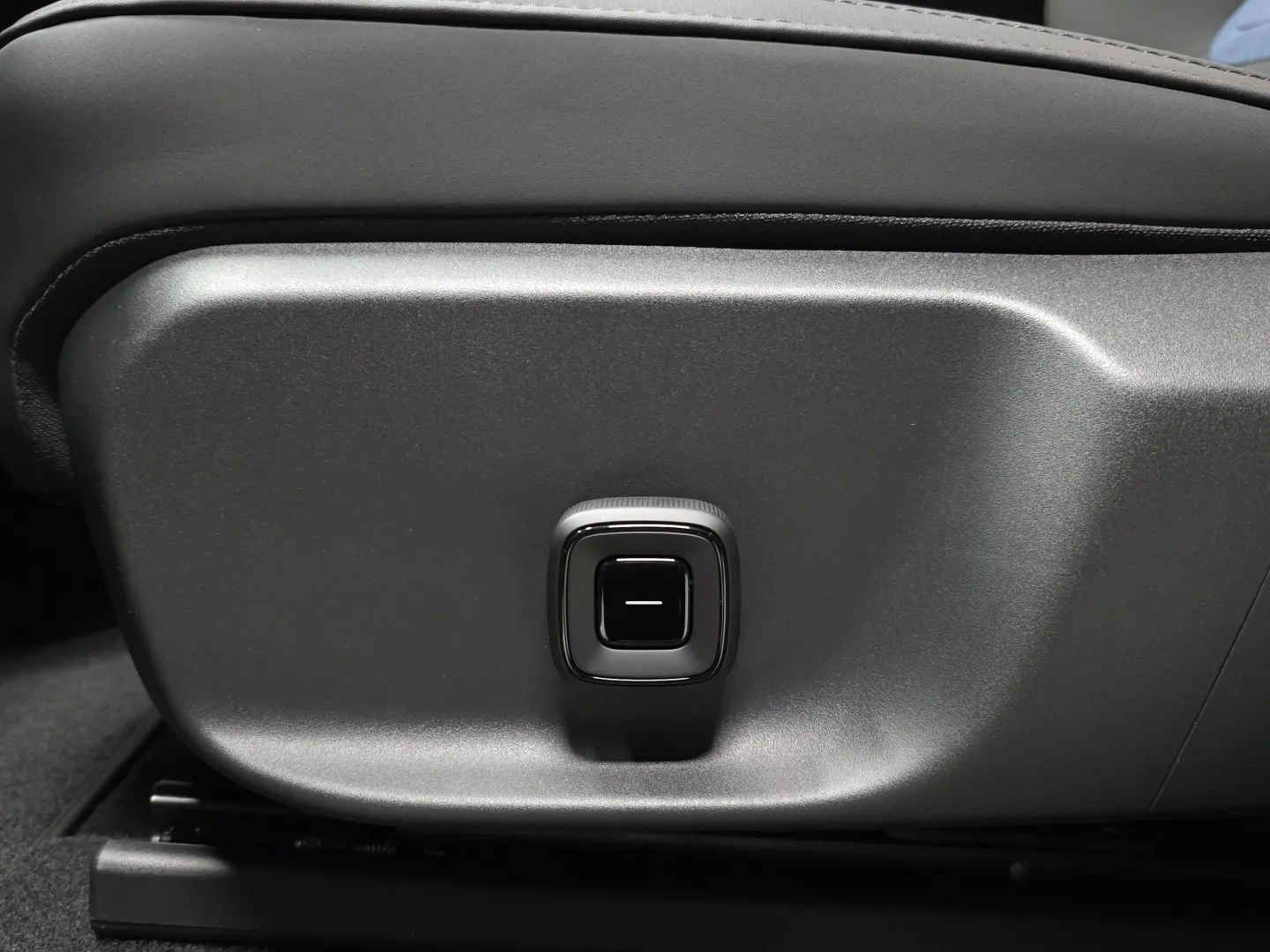 Autokuva 13 - MRS-597