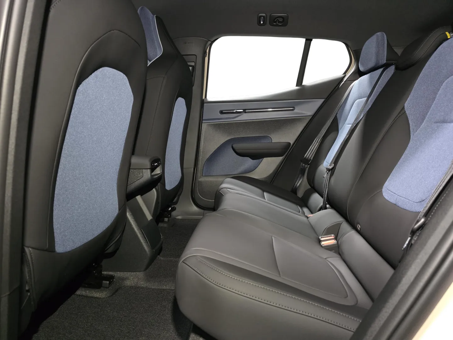 Autokuva 9 - MRS-597