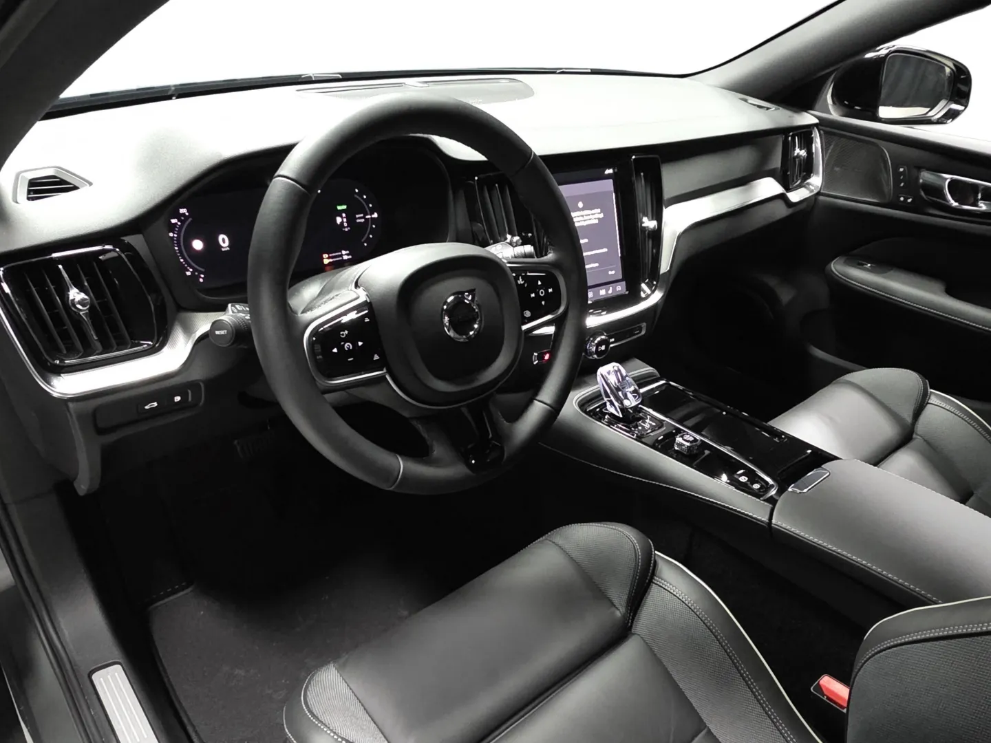 Autokuva 8 - MRS-610