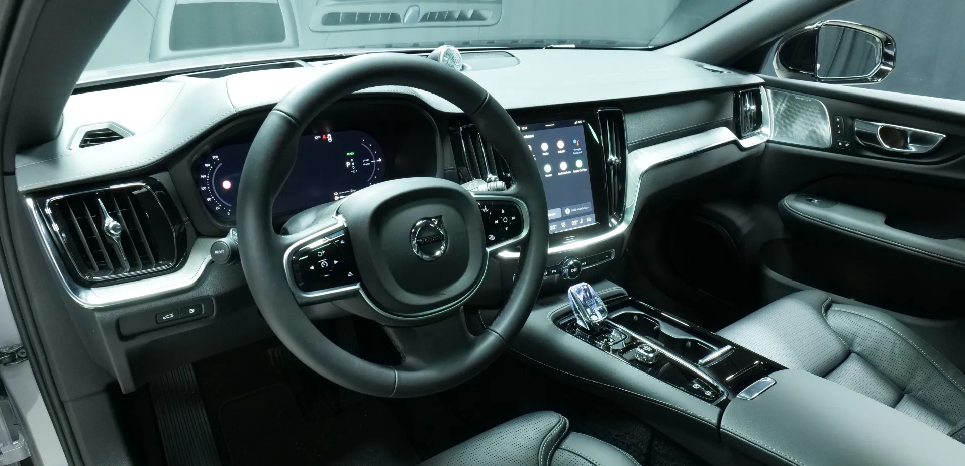 Autokuva 13 - MRT-714