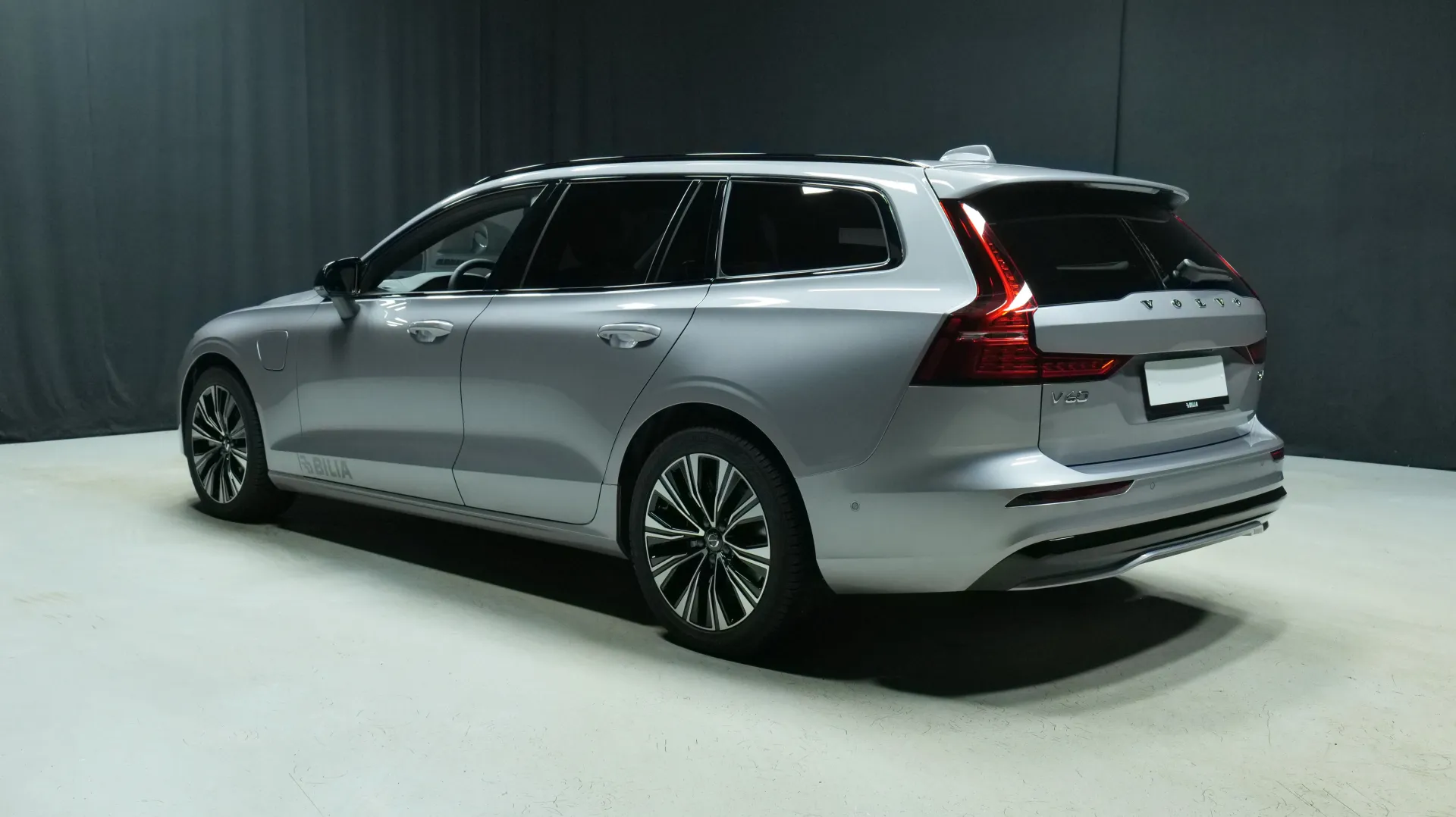 Autokuva 2 - MRT-714