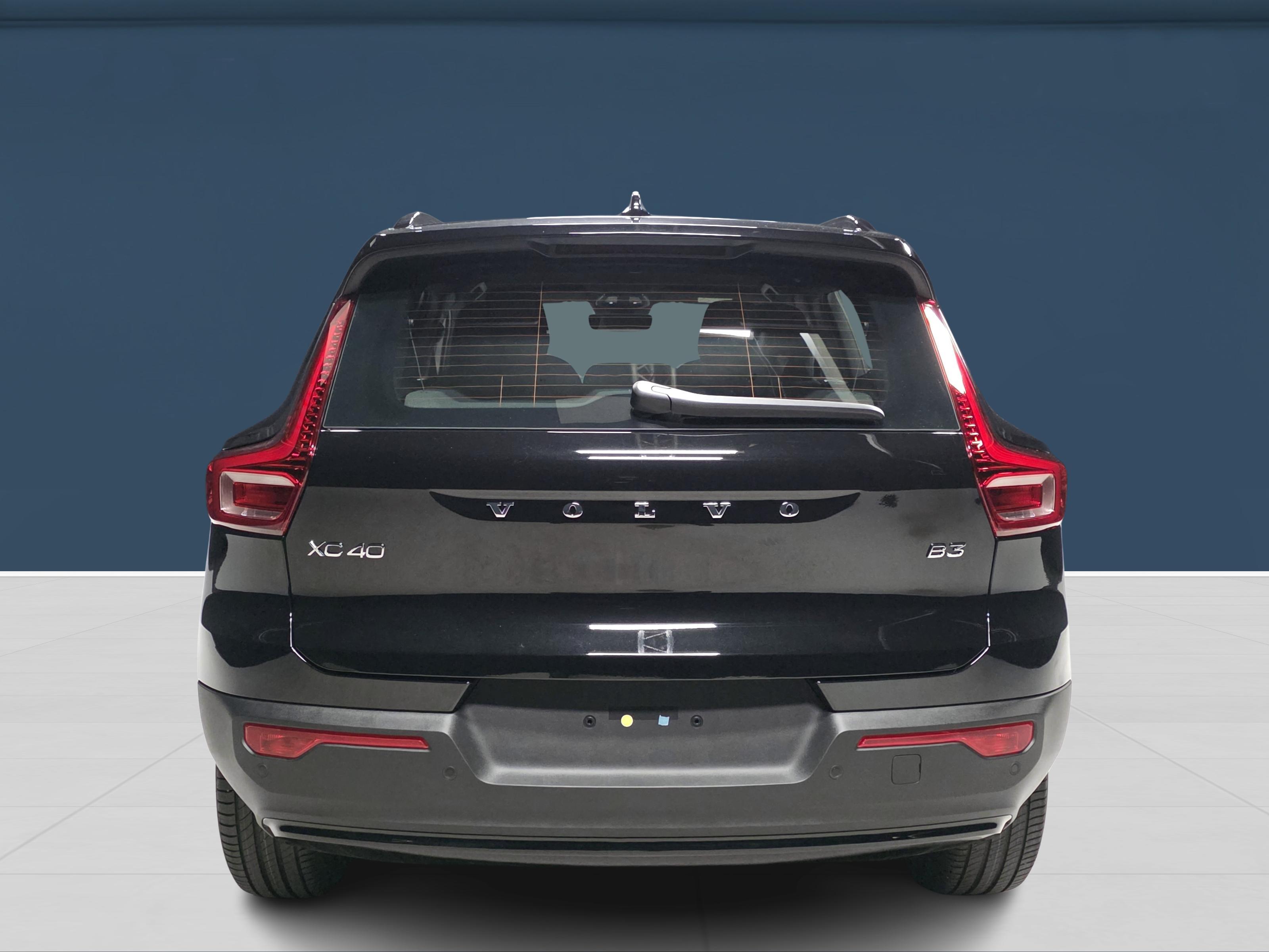 Volvo XC40 B3 MHEV Plus 2027, photo 5/16