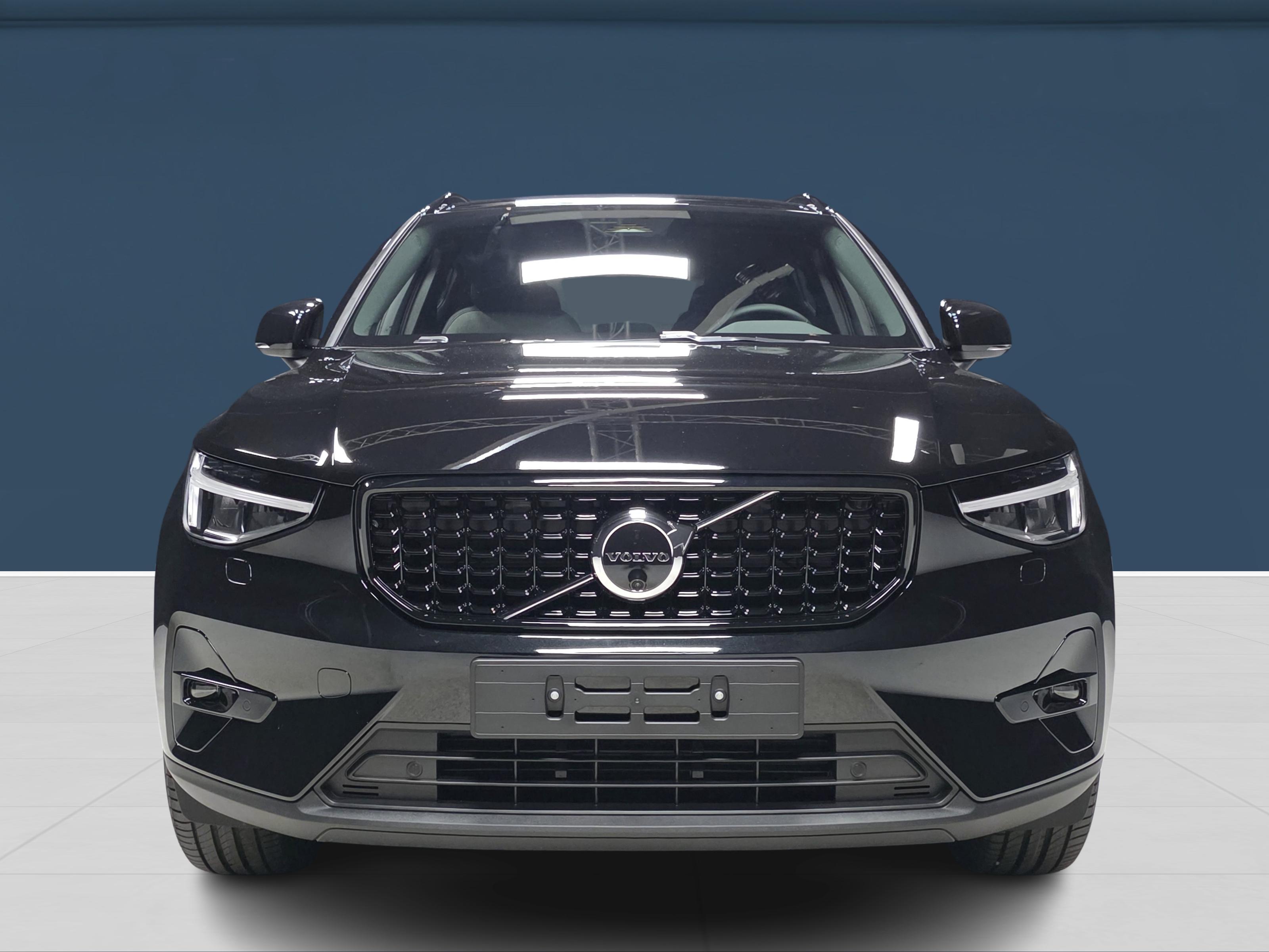 Volvo XC40 B3 MHEV Plus 2027, bild 2/15