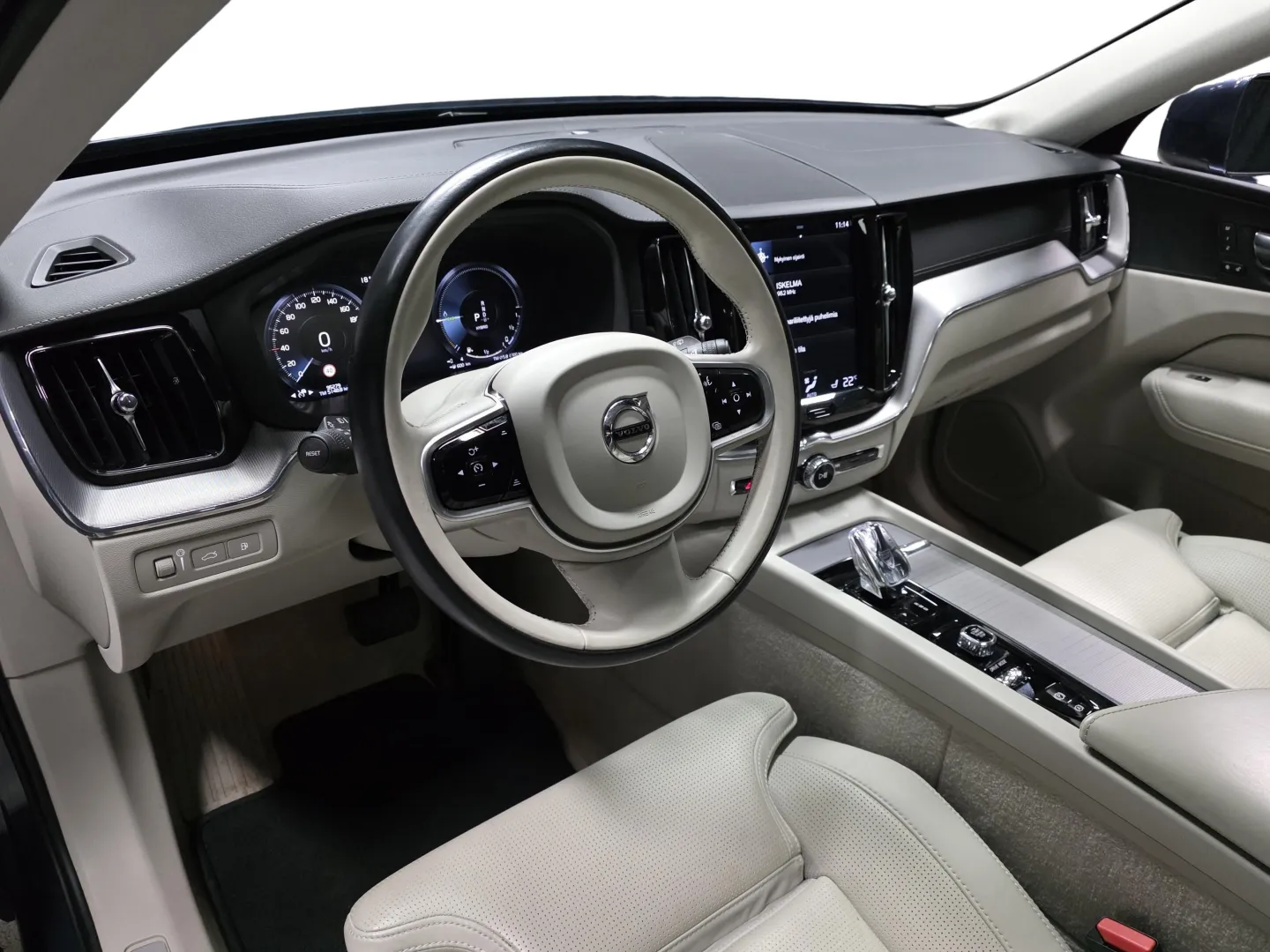 Autokuva 8 - MTY-957