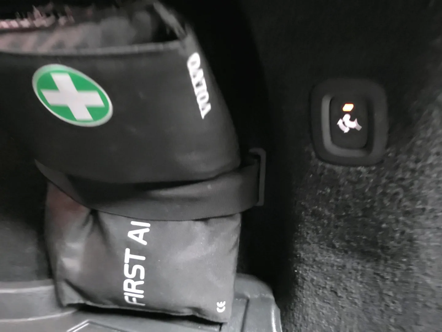 Autokuva 12 - MUZ-974