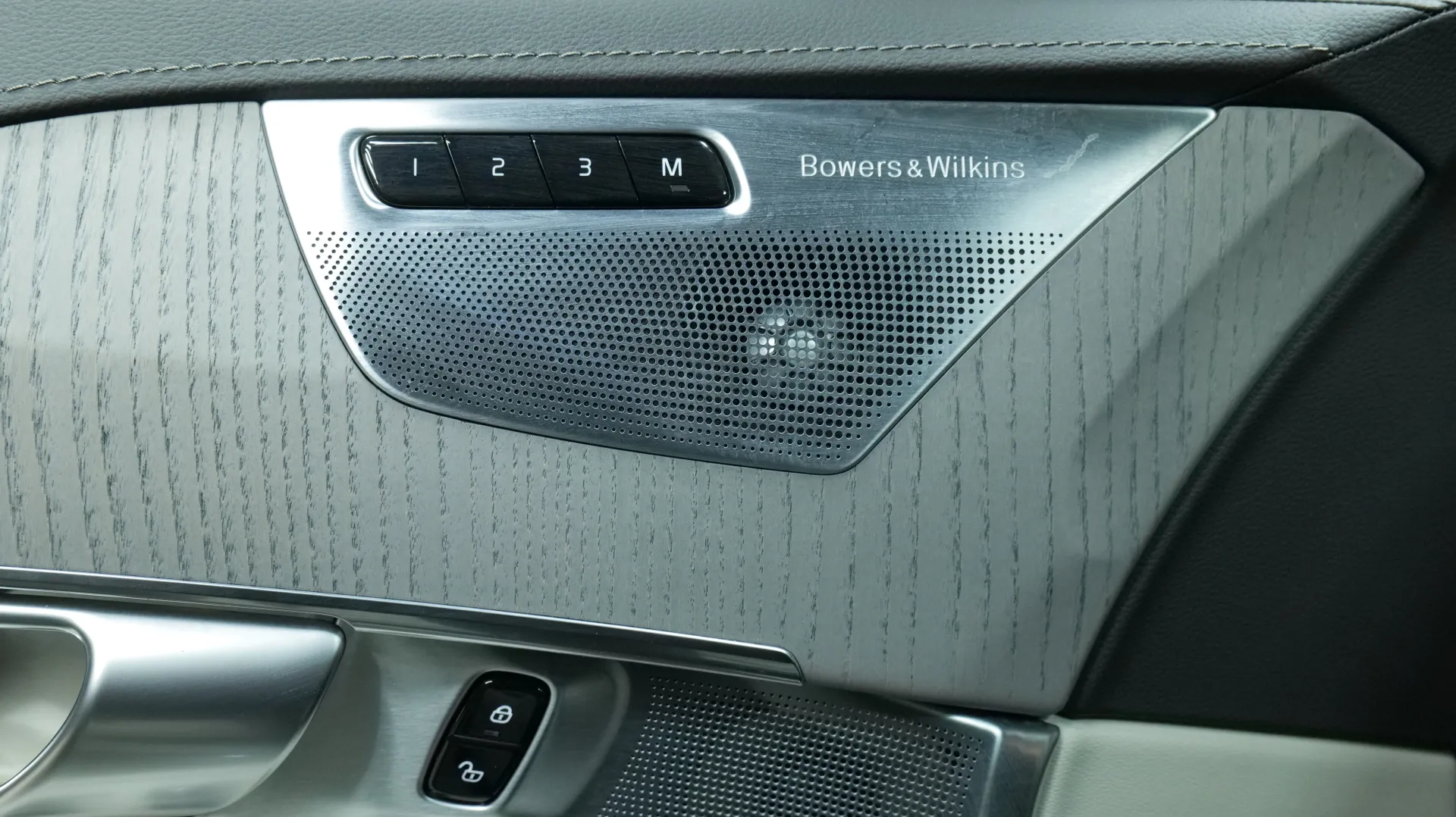 Autokuva 10 - MVJ-643