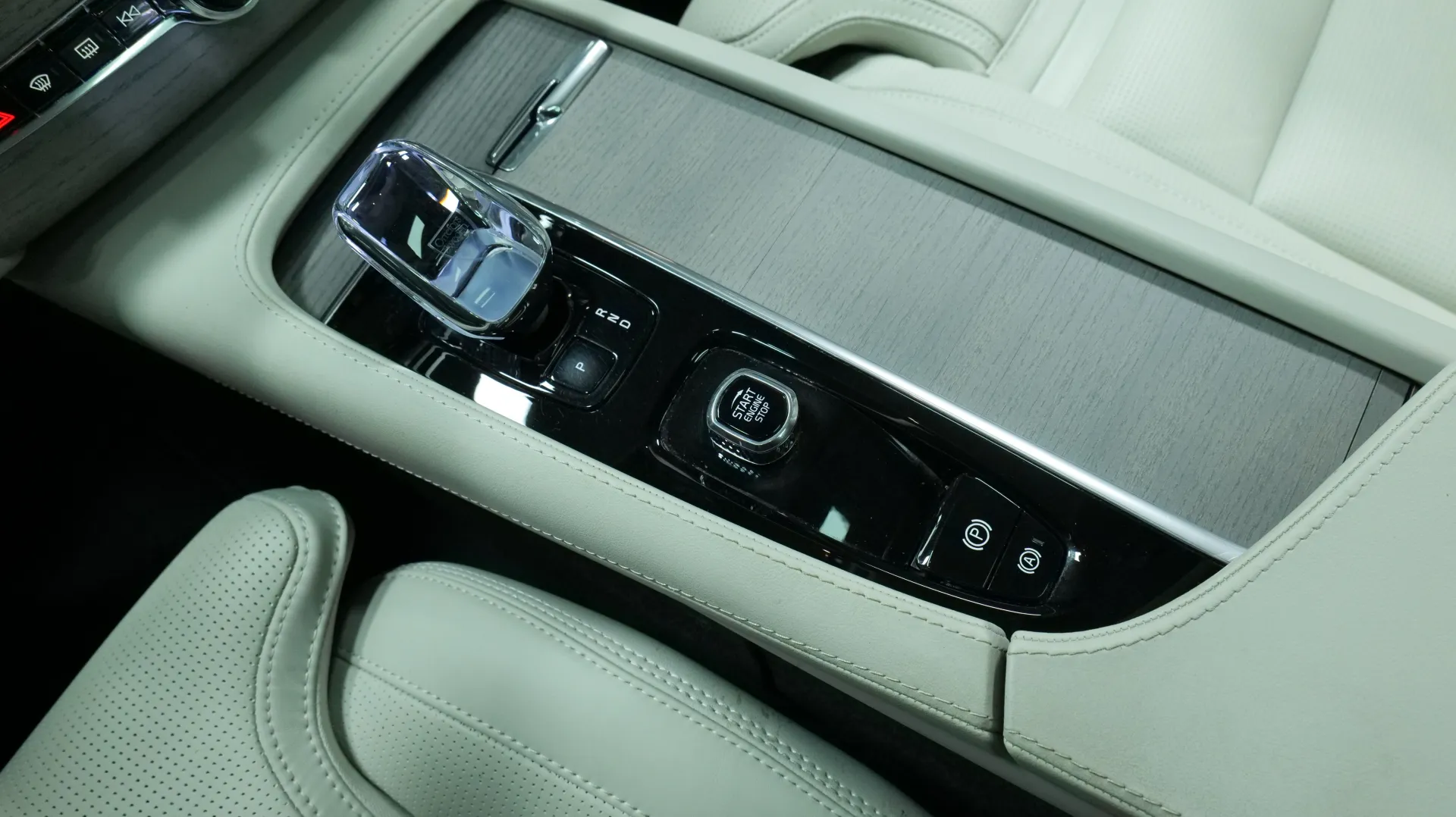 Autokuva 9 - MVJ-643