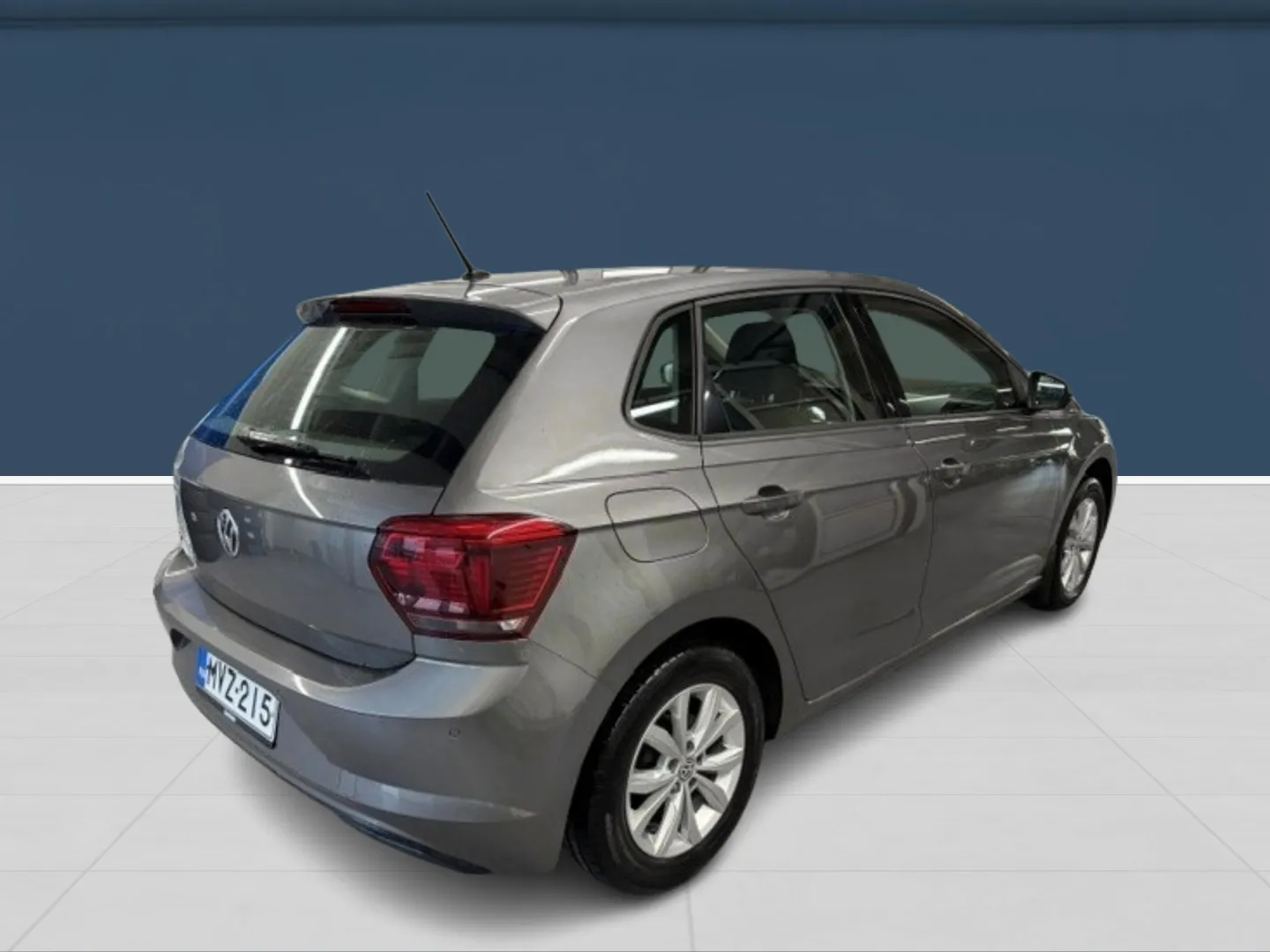 Autokuva 5 - MVZ-215